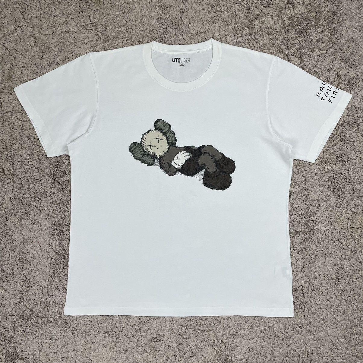 Kaws UT x Kaws Tokyo First Japan Edition T-shirt Size US XXL / EU 58 / 5 - 1 Thumbnail