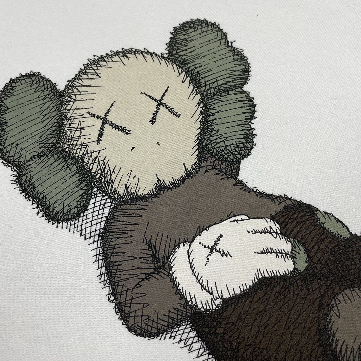 Kaws UT x Kaws Tokyo First Japan Edition T-shirt Size US XXL / EU 58 / 5 - 8 Thumbnail