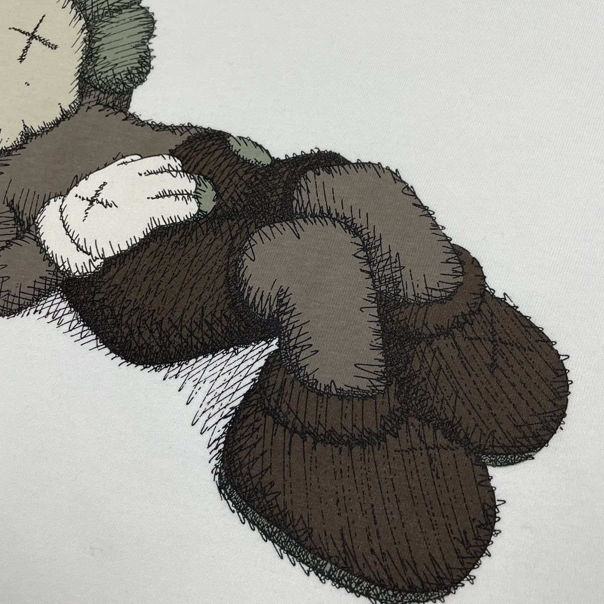 Kaws UT x Kaws Tokyo First Japan Edition T-shirt Size US XXL / EU 58 / 5 - 9 Thumbnail