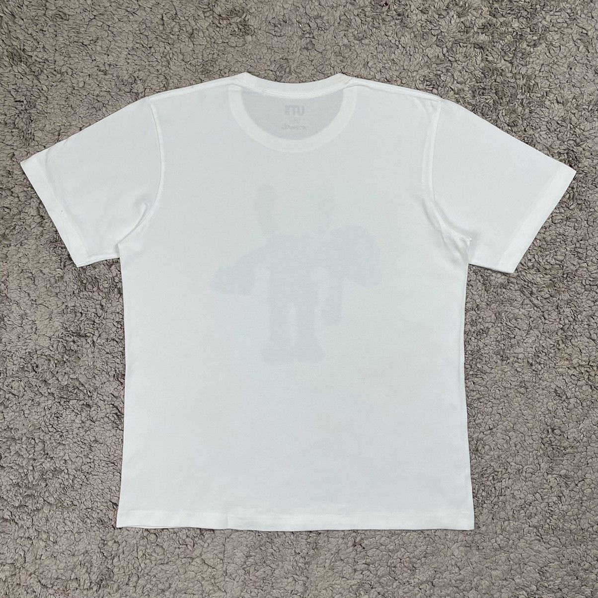 Japanese Brand UT Kaws x Sesame Street T-shirt Size US L / EU 52-54 / 3 - 2 Thumbnail