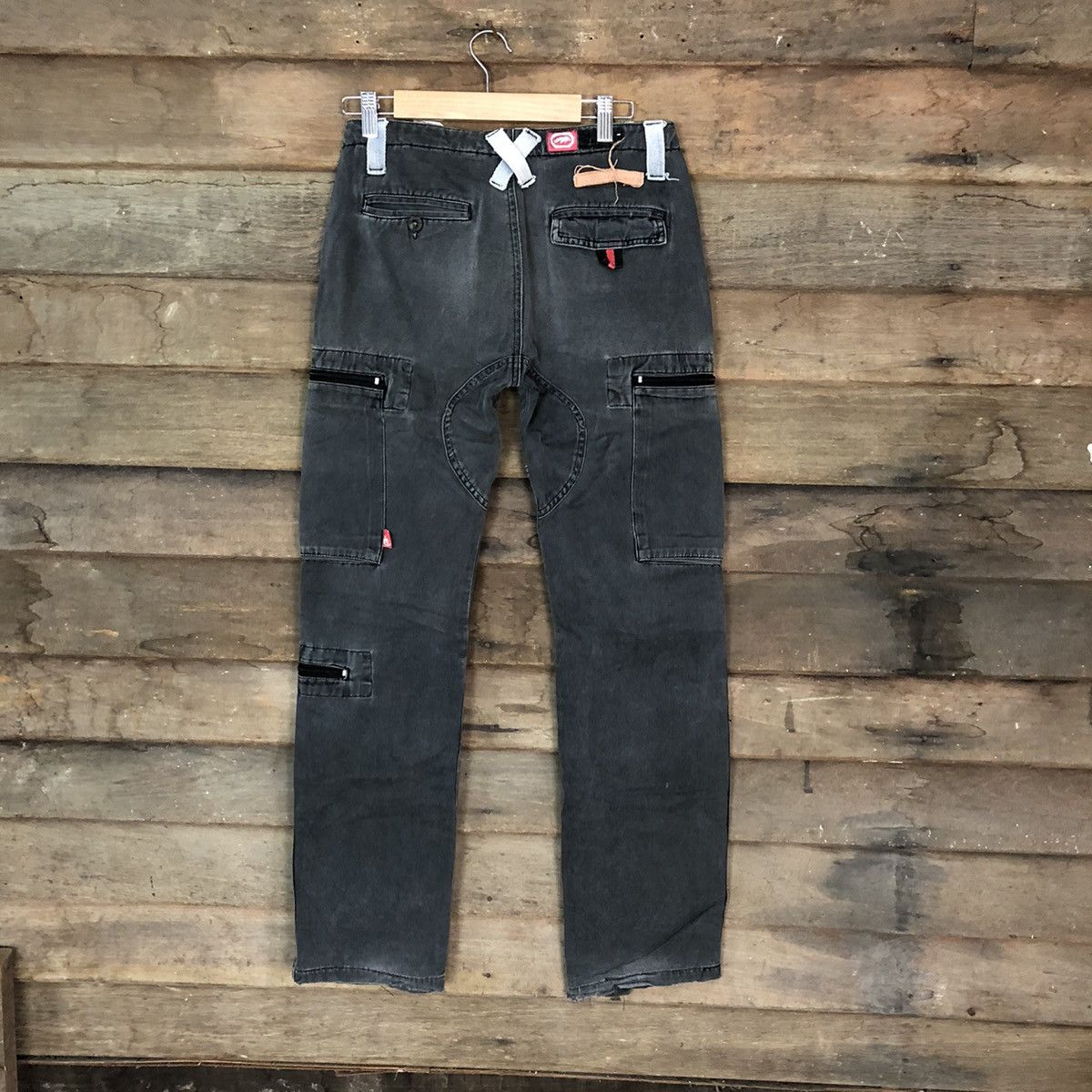 Ecko Unltd. The Ecko faded Black multi pocket Cargo Pants #3974 Size US 27 - 12 Thumbnail