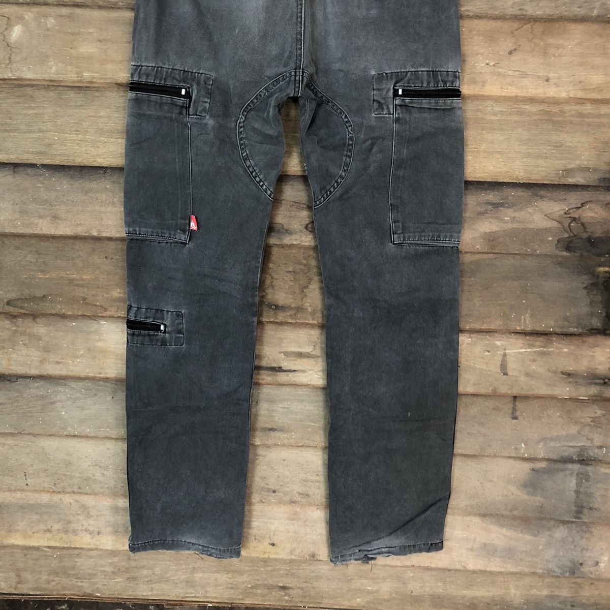 Ecko Unltd. The Ecko faded Black multi pocket Cargo Pants #3974 Size US 27 - 14 Thumbnail