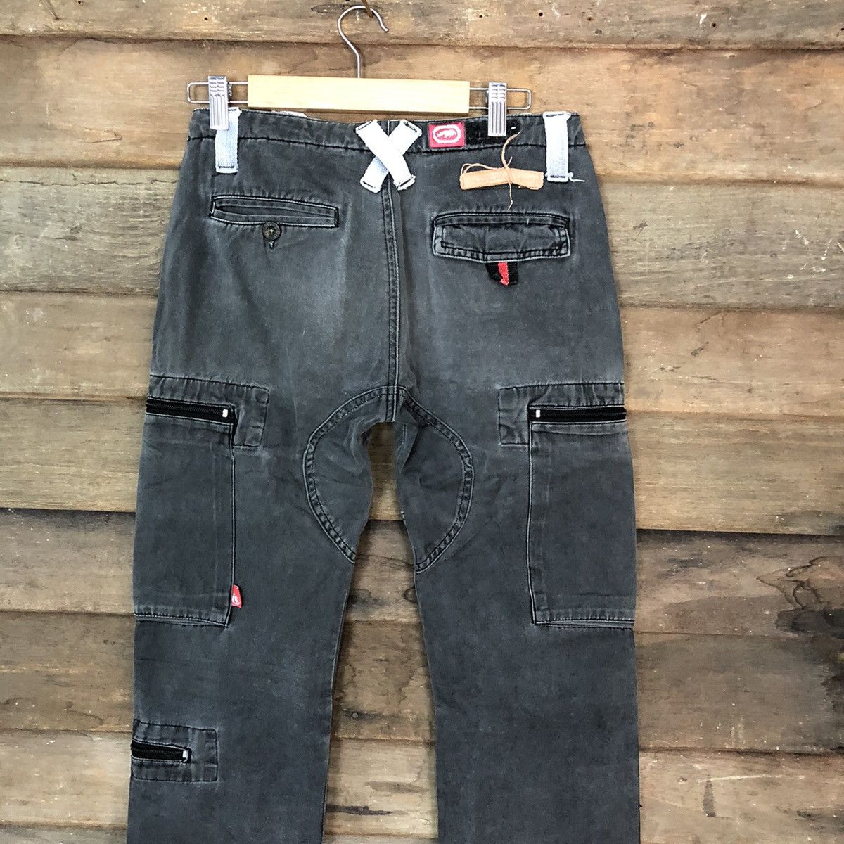 Ecko Unltd. The Ecko faded Black multi pocket Cargo Pants #3974 Size US 27 - 13 Thumbnail