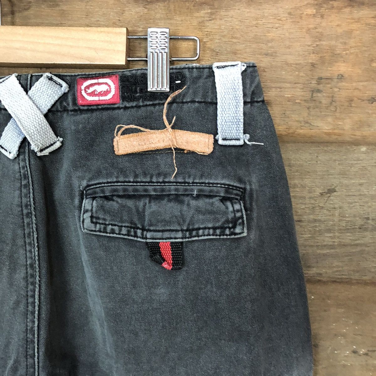 Ecko Unltd. The Ecko faded Black multi pocket Cargo Pants #3974 Size US 27 - 16 Thumbnail