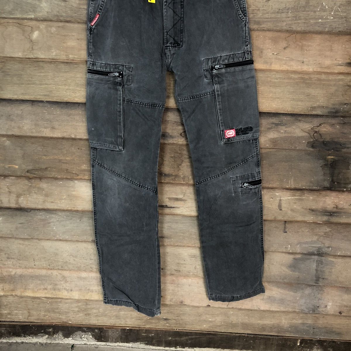 Ecko Unltd. The Ecko faded Black multi pocket Cargo Pants #3974 Size US 27 - 3 Thumbnail