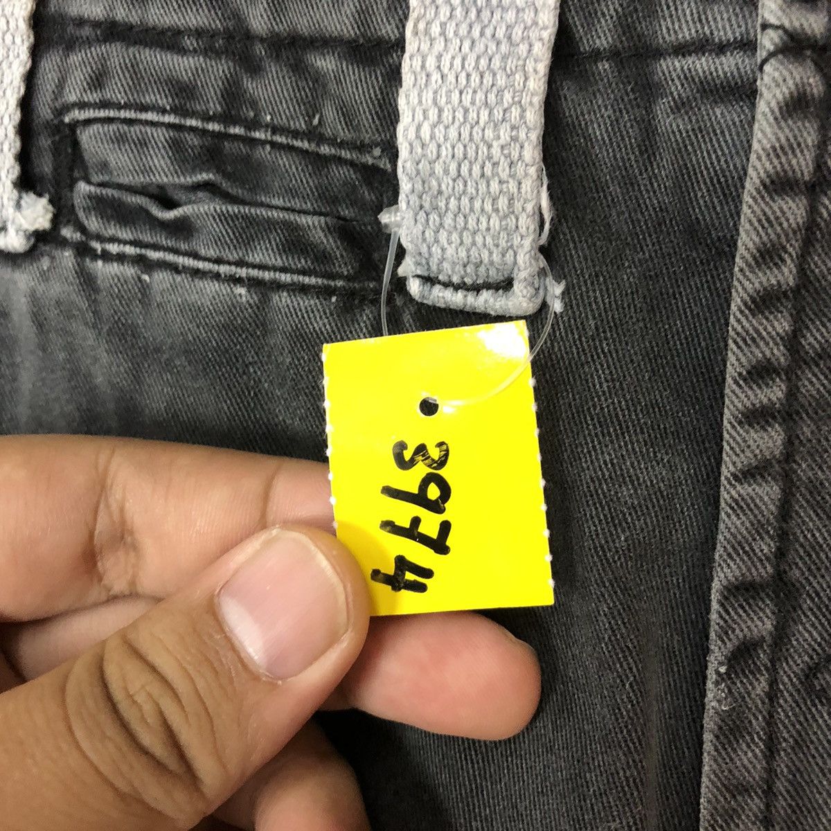 Ecko Unltd. The Ecko faded Black multi pocket Cargo Pants #3974 Size US 27 - 11 Thumbnail