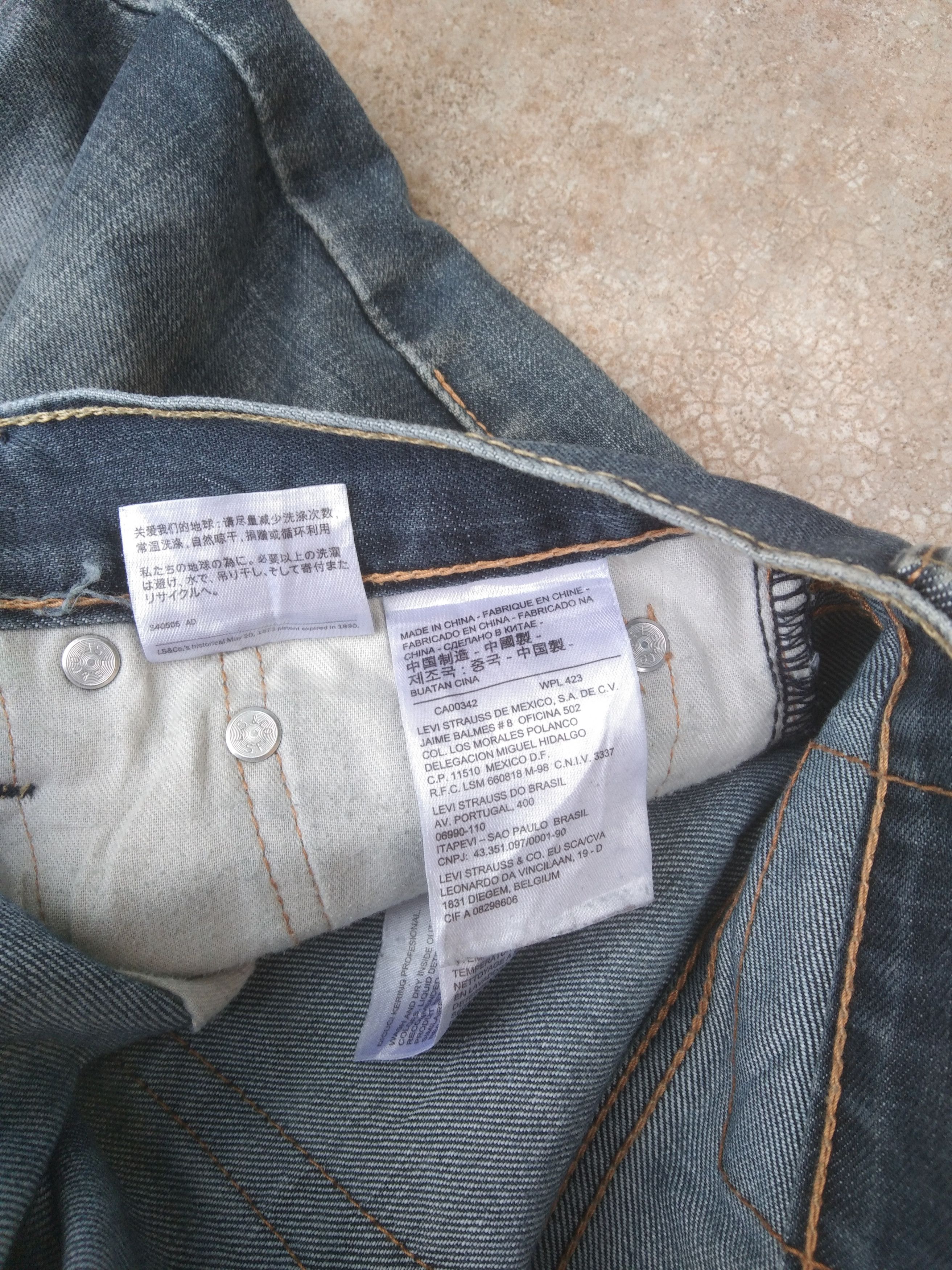 Levi's Vintage Levi's Jeans 513 Distressed Straight Leg Denim 33x31 Size US 33 - 8 Thumbnail