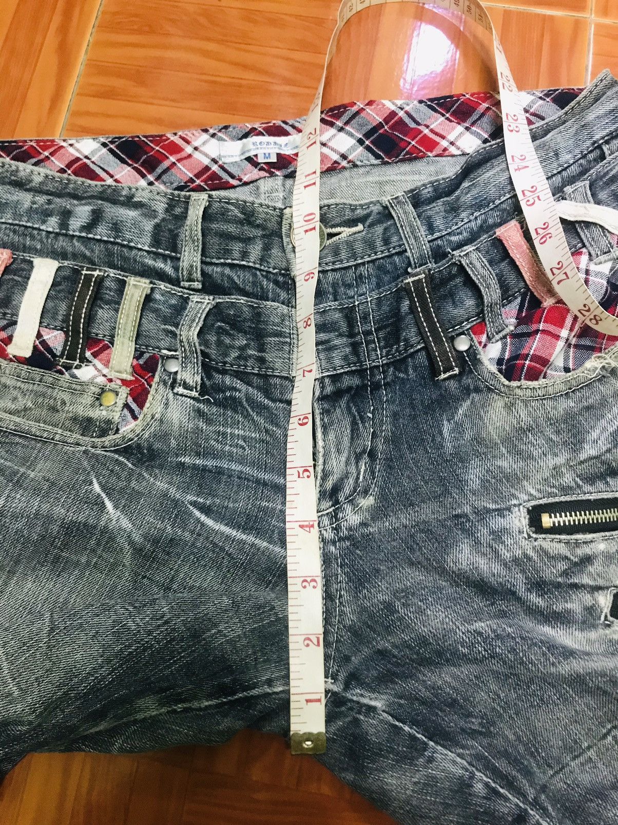 Japanese Brand “Vintage Distressed Blue Jeans with Plaid Accents & Zipper Size US 32 / EU 48 - 12 Thumbnail