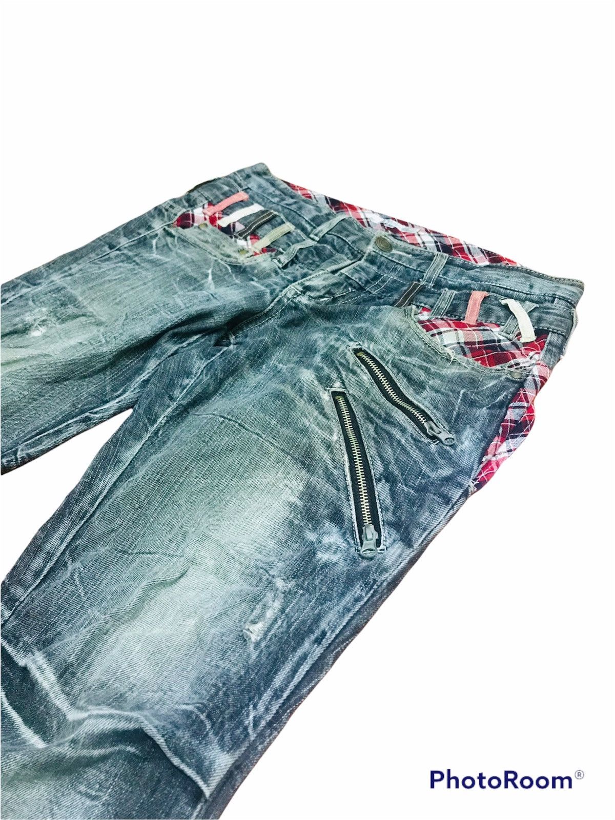 Japanese Brand “Vintage Distressed Blue Jeans with Plaid Accents & Zipper Size US 32 / EU 48 - 7 Thumbnail