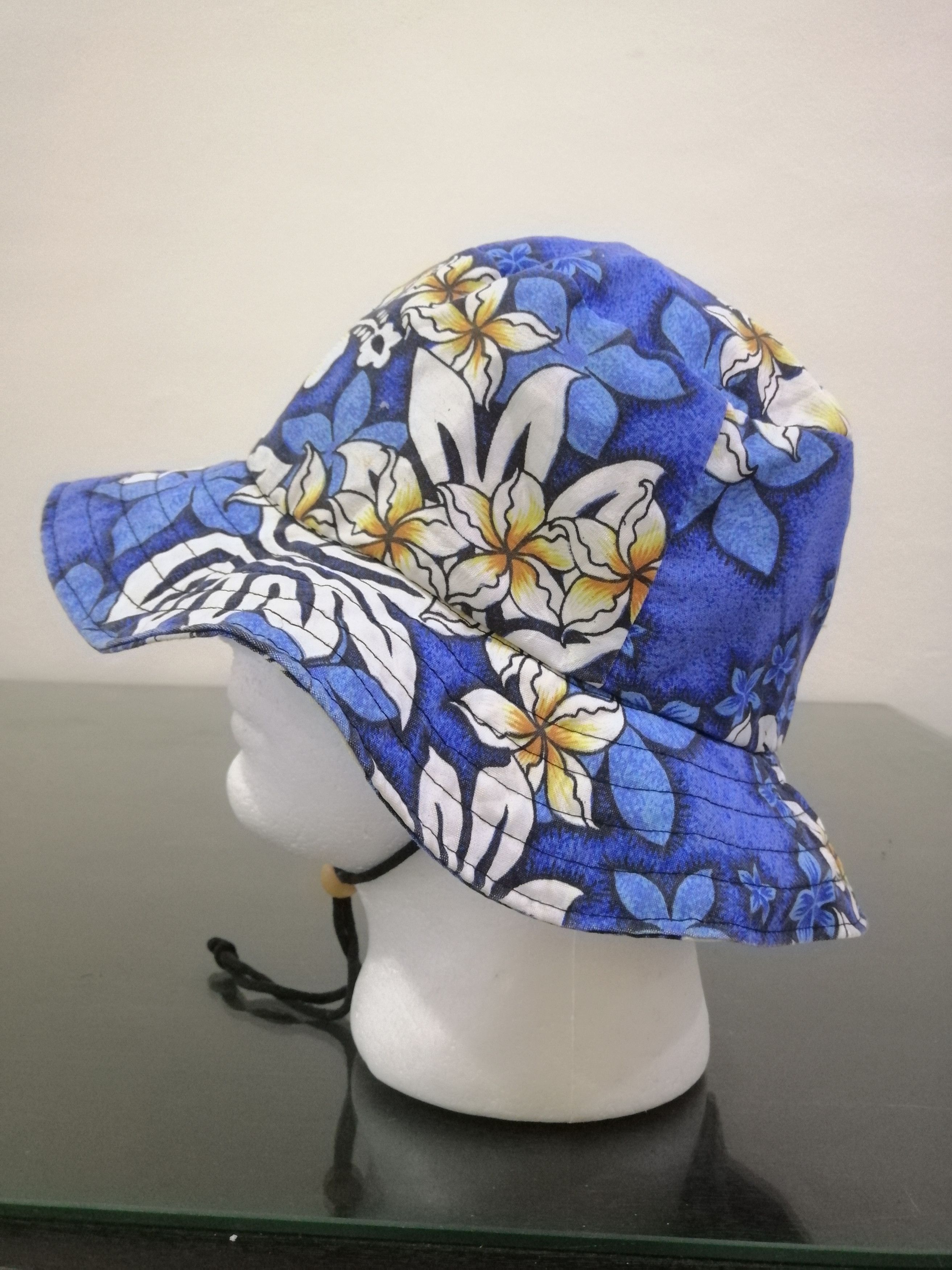 Japanese Brand Bucket Hats Floral Hawaii LIKE Kapital Comme des Garçon Size ONE SIZE - 1 Thumbnail