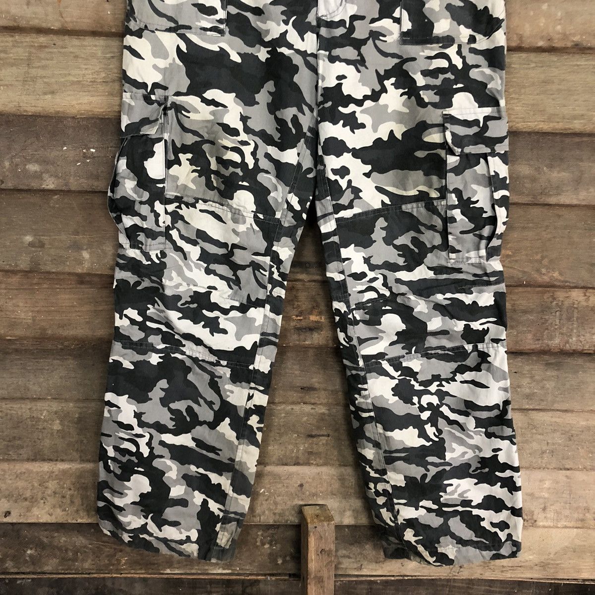 Japanese Brand Vintage Japan Grey Camo Tactical Cargo Pants #0569 Size US 36 / EU 52 - 3 Thumbnail