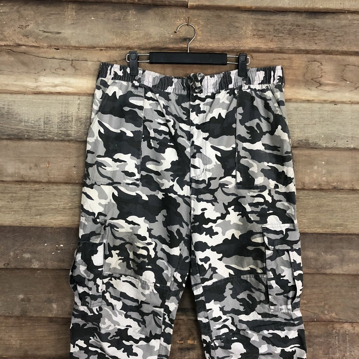 Japanese Brand Vintage Japan Grey Camo Tactical Cargo Pants #0569 Size US 36 / EU 52 - 2 Thumbnail