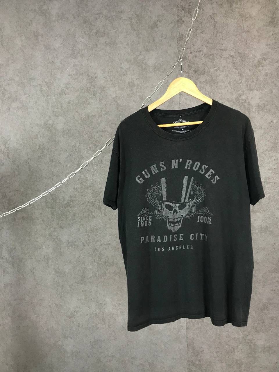 Guns N Roses vintage rock band tee