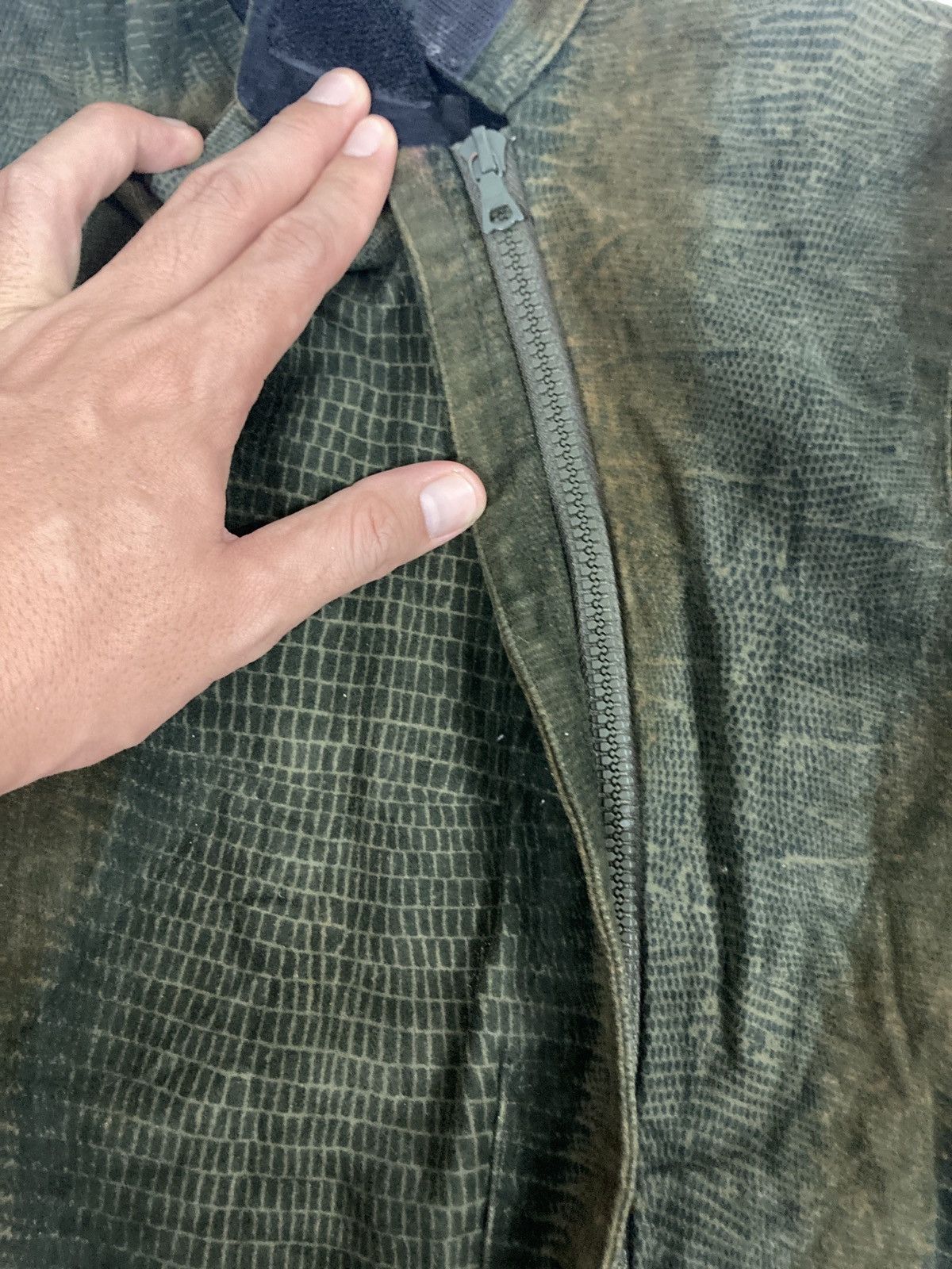 If Six Was Nine Vintage APC Japanese Brand Snakeskin Design Zip Cross Size M Size US M / EU 48-50 / 2 - 6 Thumbnail