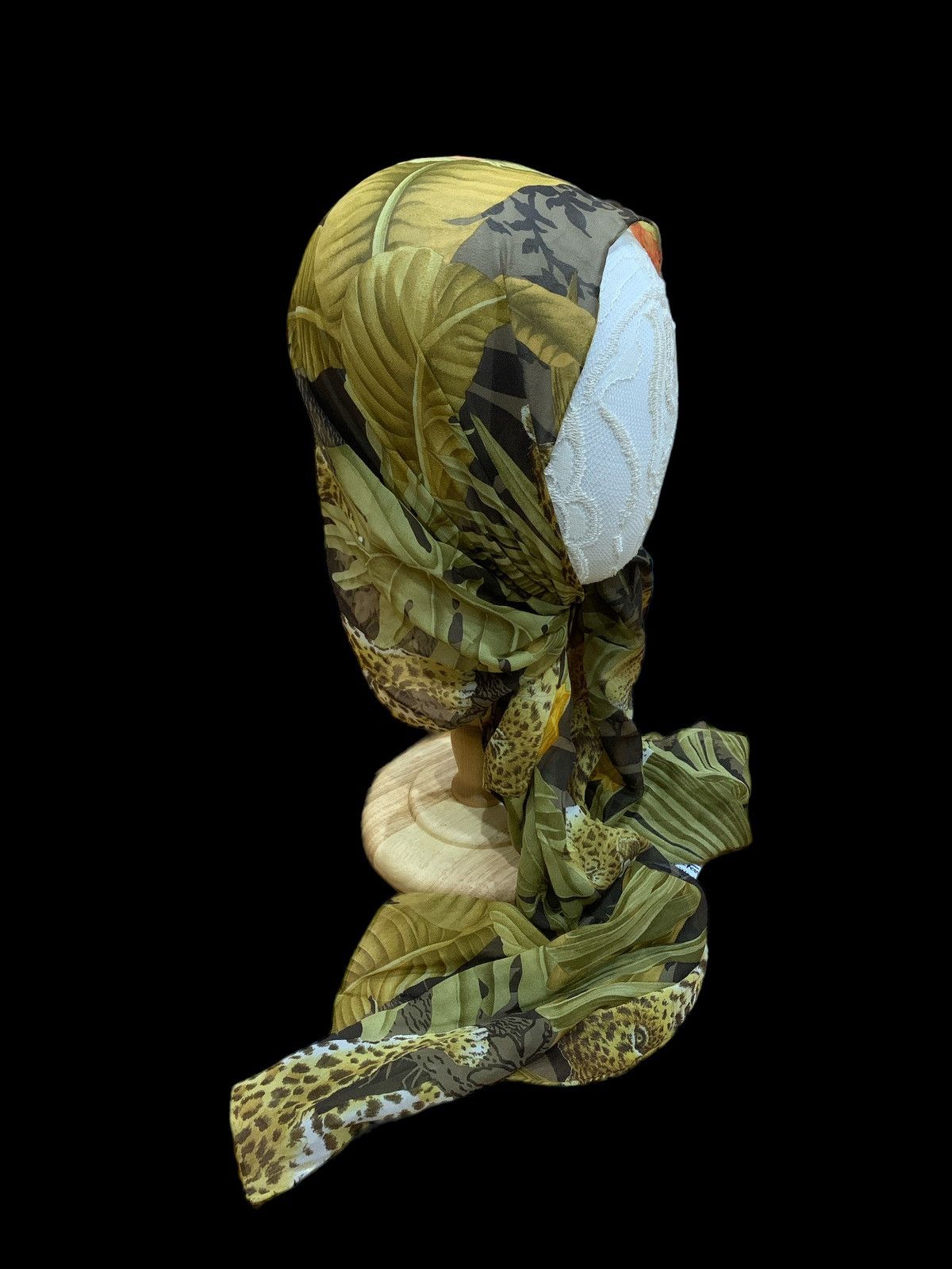 Salvatore Ferragamo × Vintage SALVATORE FERRAGAMO LEOPARD PRINT SILK HEAD SCARF Size ONE SIZE - 2 Thumbnail