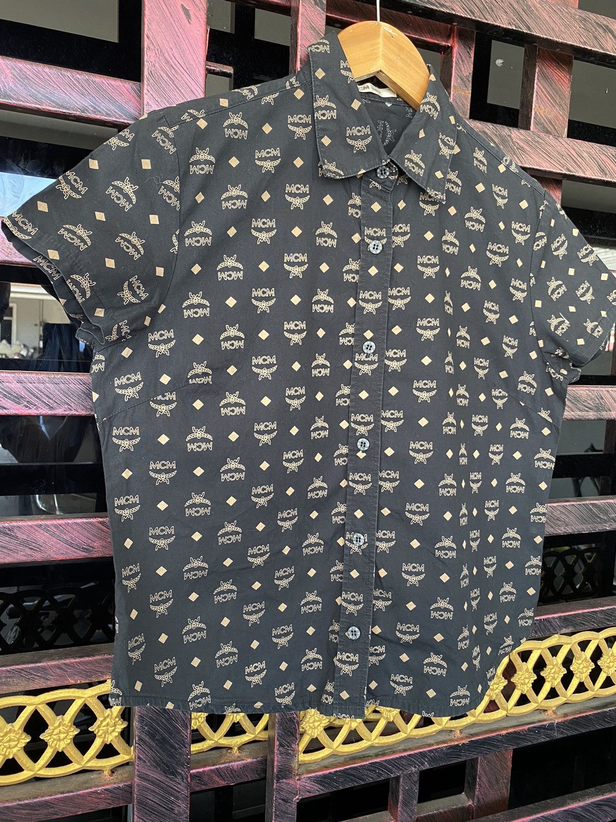 Japanese Brand × MCM × Vintage 🔥 STEALS 🔥Vintage MCM Monogram Baggy Button Shirt Size L / US 10 / IT 46 - 4 Thumbnail