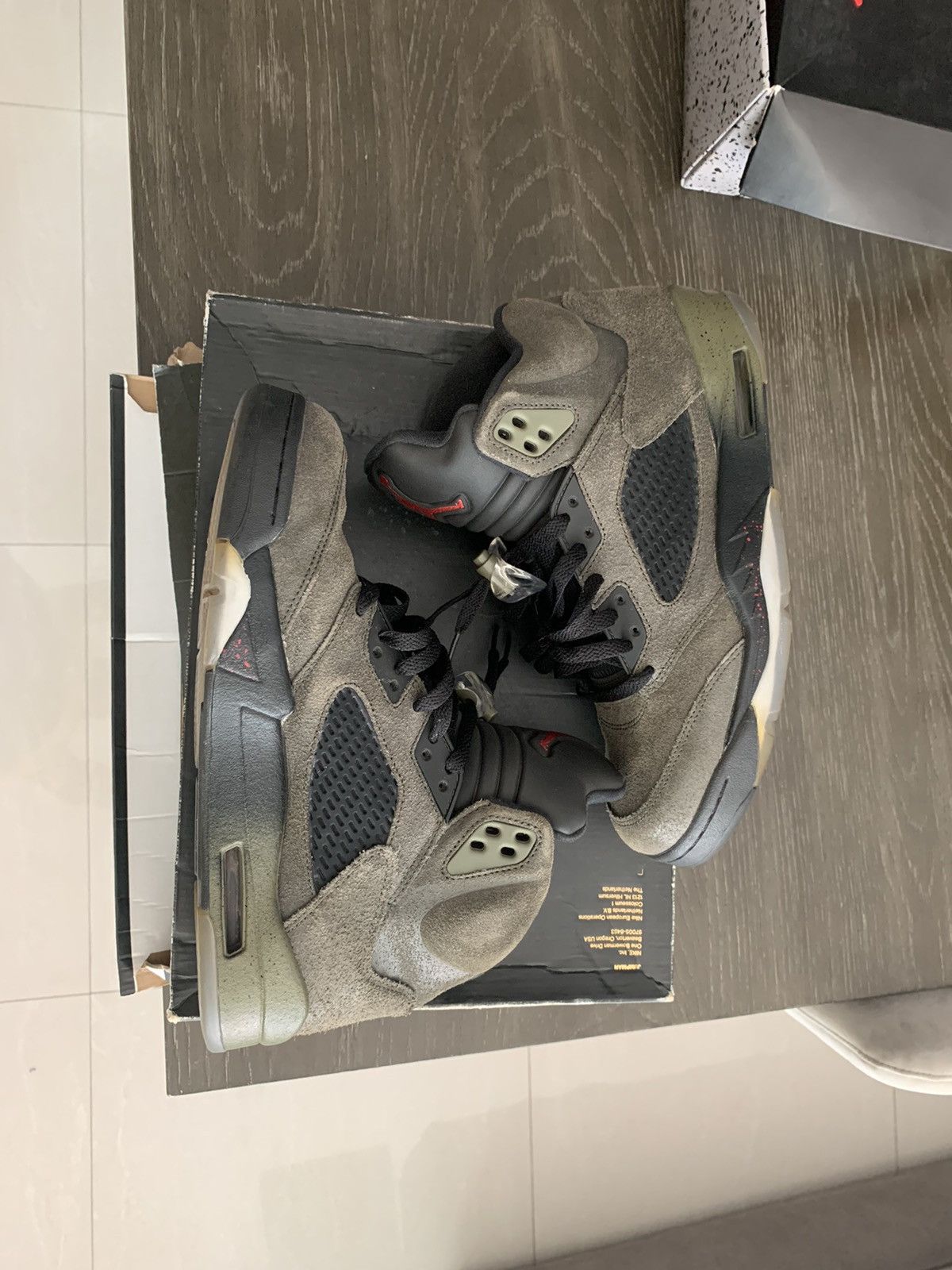 Jordan Brand Air Jordan 5 Retro Fear 2013 Size US 9.5 / EU 42-43 - 3 Thumbnail