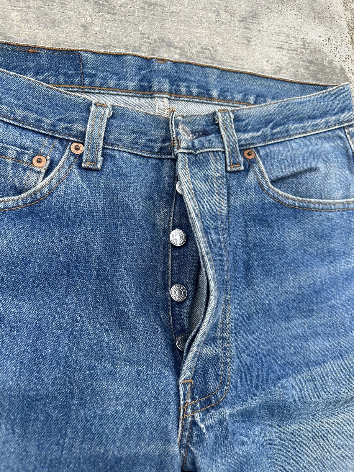 Levi's VINTAGE LEVIS 501 DISTRESSED COWBOY PUNK RAVE COWBOY USA Size US 29 - 6 Thumbnail