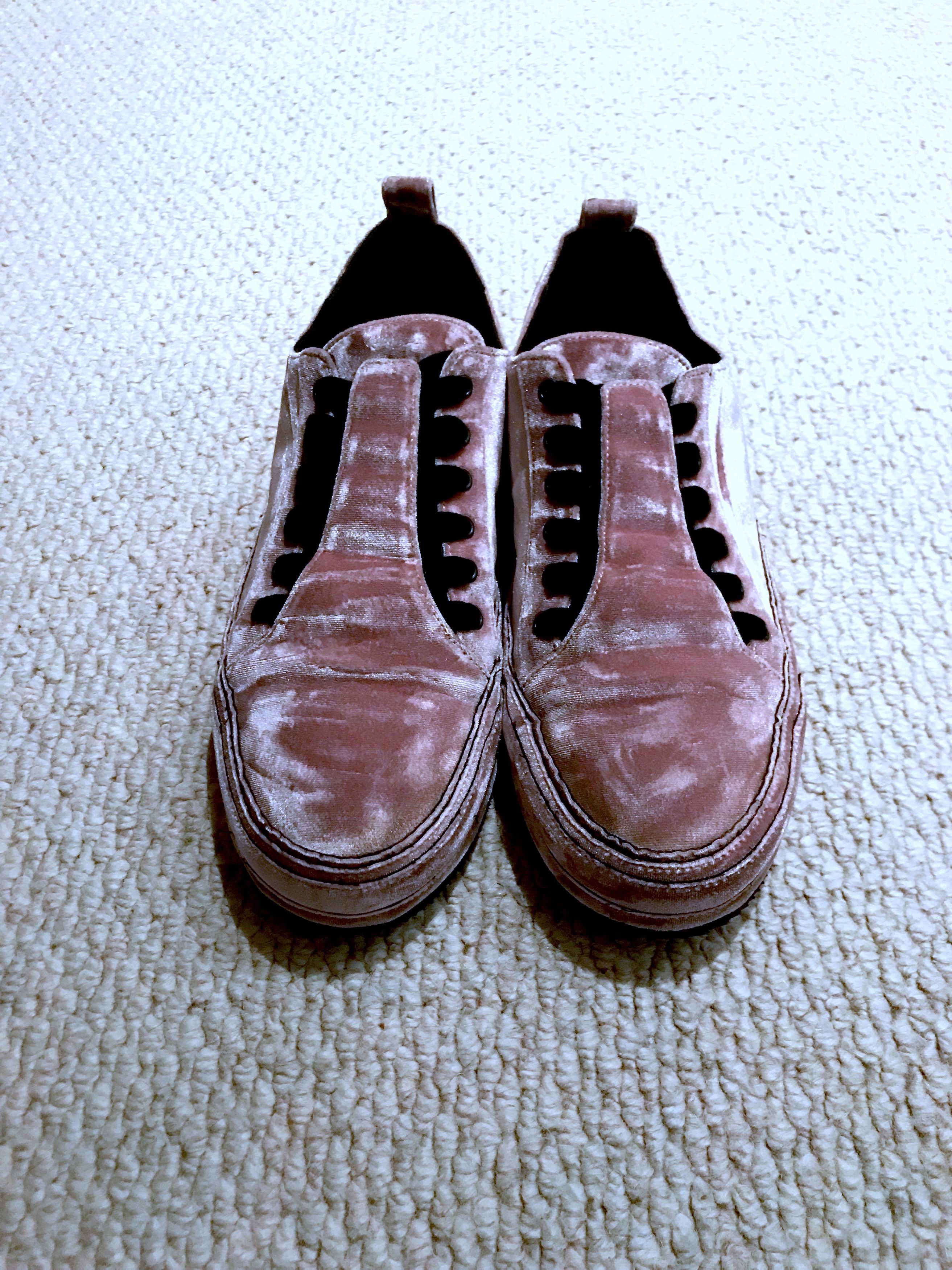 Ann Demeulemeester RARE POWDER PINK VELVET LAVATO CIPRIA SNEAKERS Size US 11 / EU 44 - 4 Thumbnail