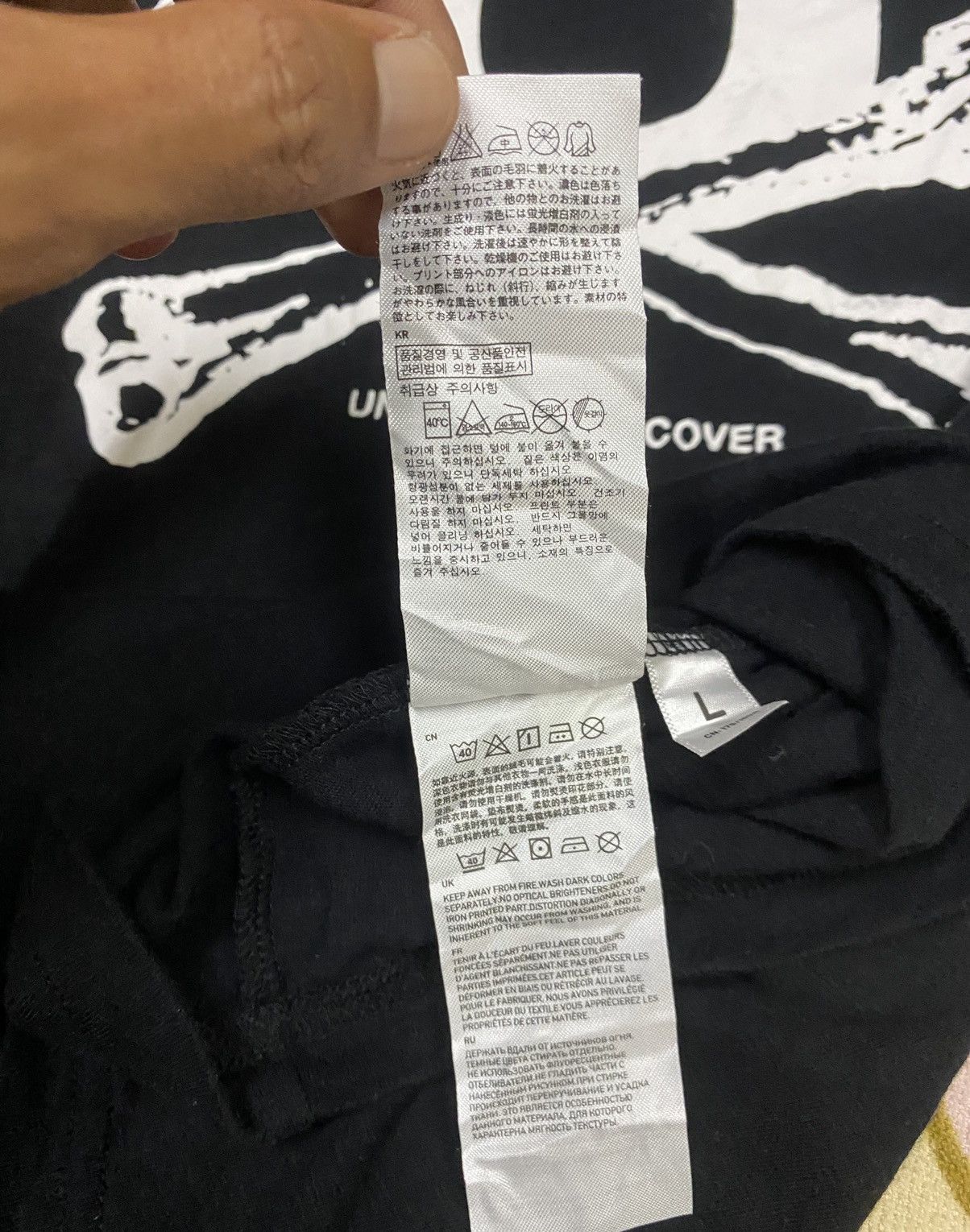Undercover × Uniqlo Uniqlo Undercover T Shirt x Rare Size US L / EU 52-54 / 3 - 12 Thumbnail