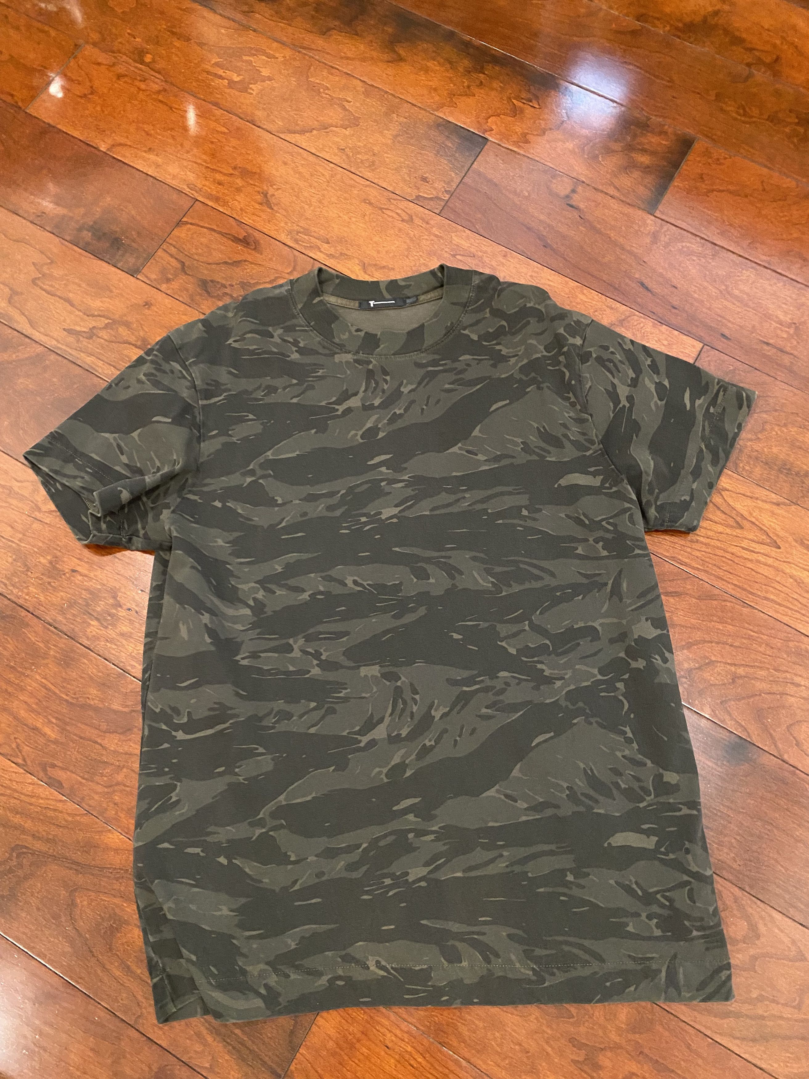 T by Alexander Wang Camo Tee w/ Box Detail on Back Size US M / EU 48-50 / 2 - 1 Thumbnail