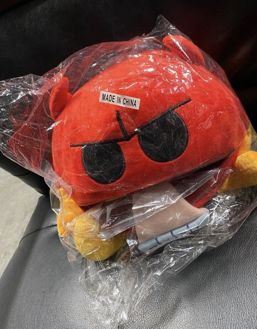 City Morgue CITY MORGUE SOS MULA SKRAP THE MENACE PLUSH TOY Size US S / EU 44-46 / 1 - 9 Thumbnail
