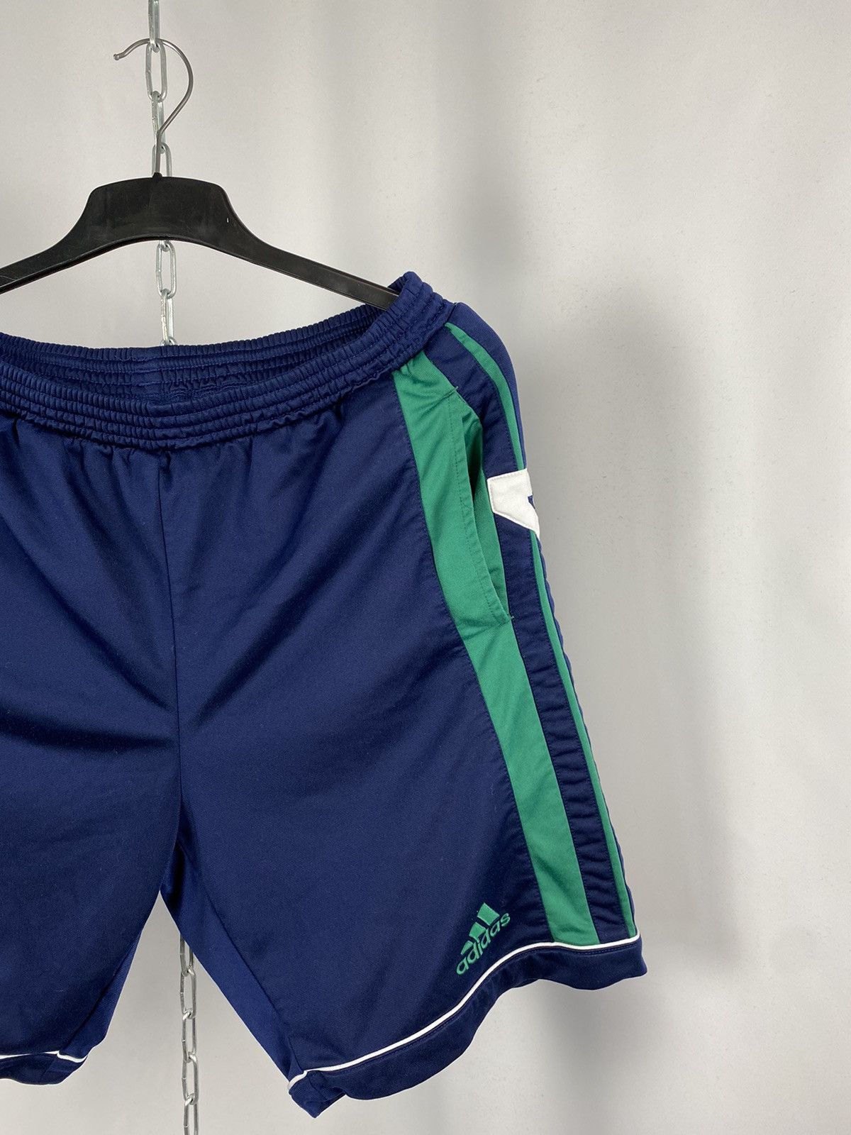 Adidas Adidas shorts blue size 34 L Size US 36 / EU 52 - 2 Thumbnail