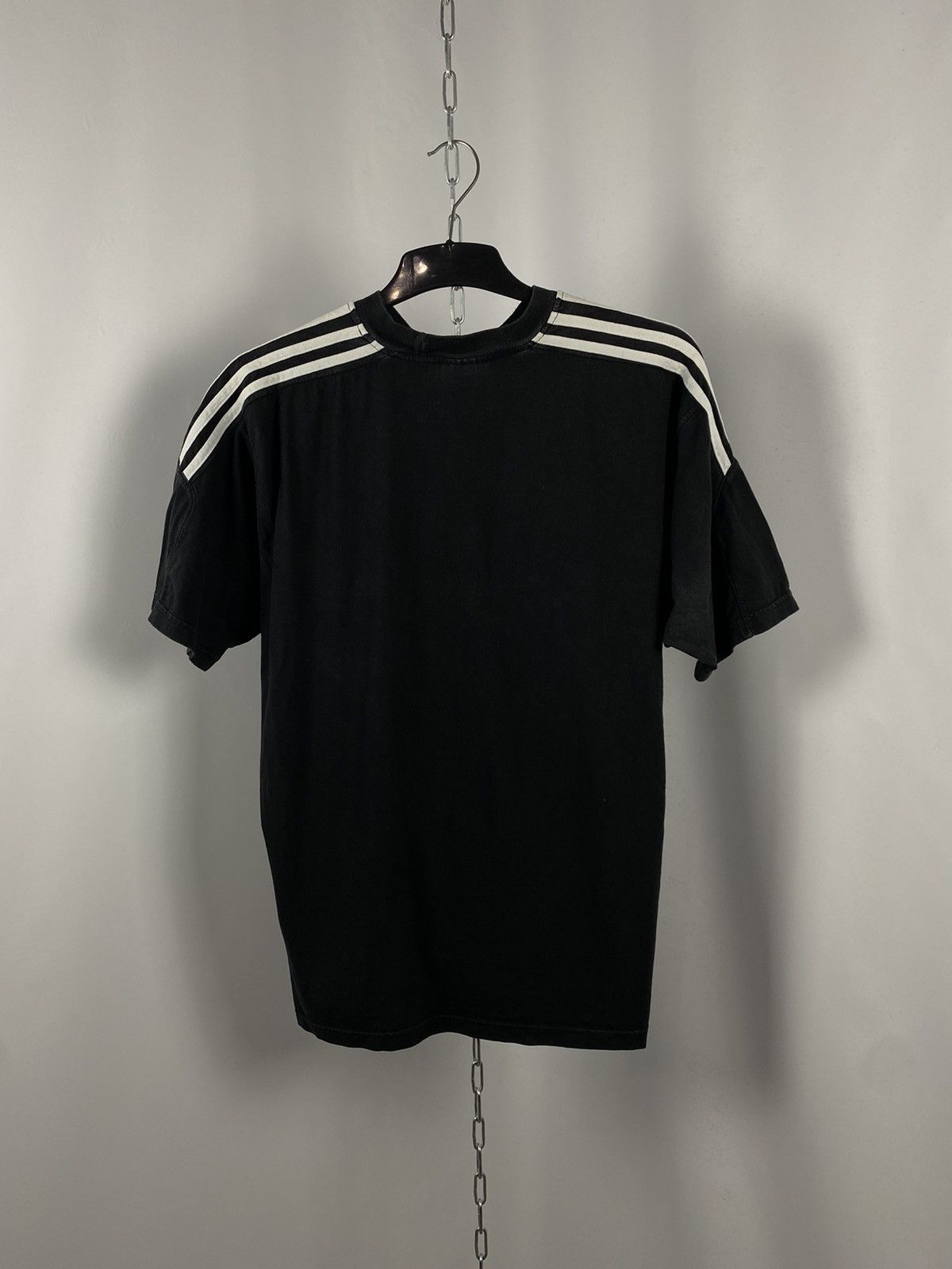 Adidas Adidas vintage T-shirts black size L Size US L / EU 52-54 / 3 - 5 Thumbnail