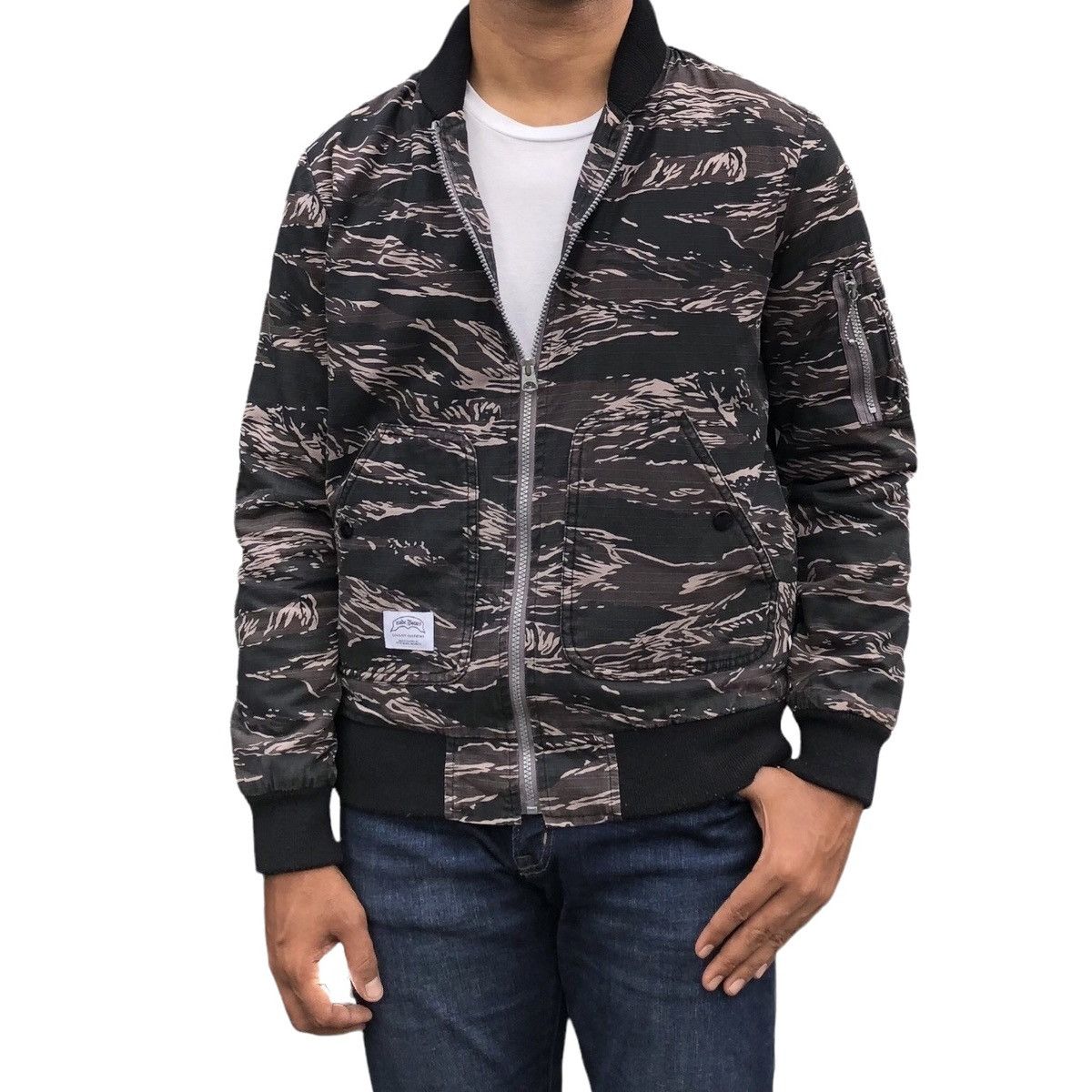 Japanese Brand Nude Bones Mature Blacks Camouflage Bomber Jacket Size US M / EU 48-50 / 2 - 1 Thumbnail