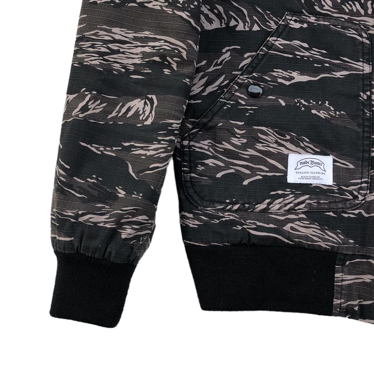 Japanese Brand Nude Bones Mature Blacks Camouflage Bomber Jacket Size US M / EU 48-50 / 2 - 8 Thumbnail