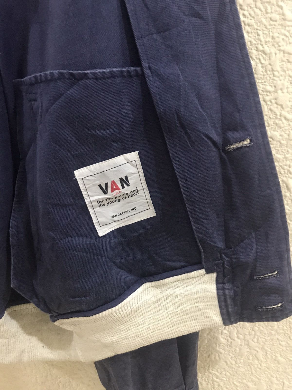 Japanese Brand VAN jac bomber/varsity embroidered logo nice jacket Size US L / EU 52-54 / 3 - 9 Thumbnail