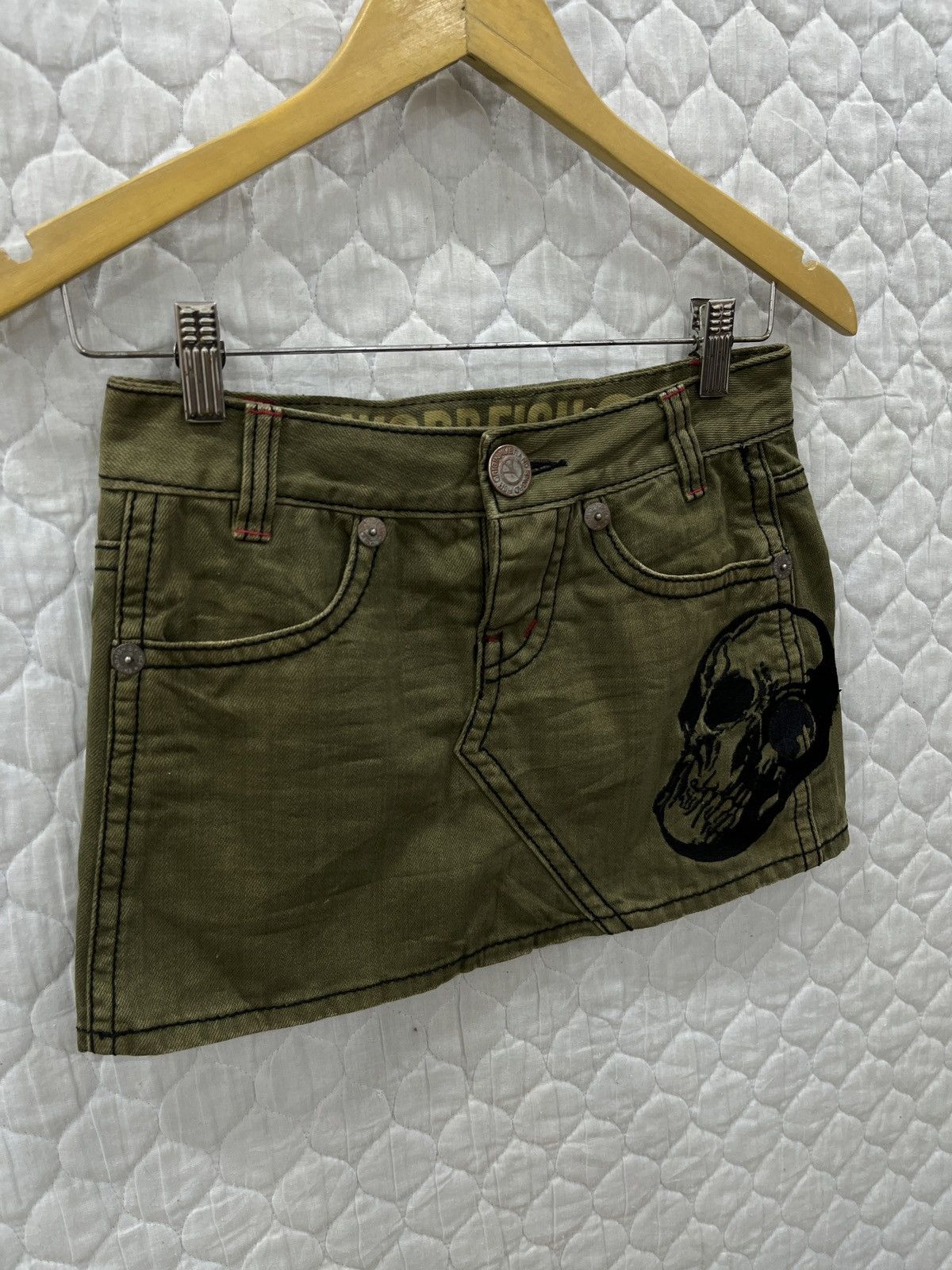 Japanese Brand (Oooo). SWORDFISH EMBROIDERY SKULL SKIRTS Size 28" / US 6 / IT 42 - 3 Thumbnail