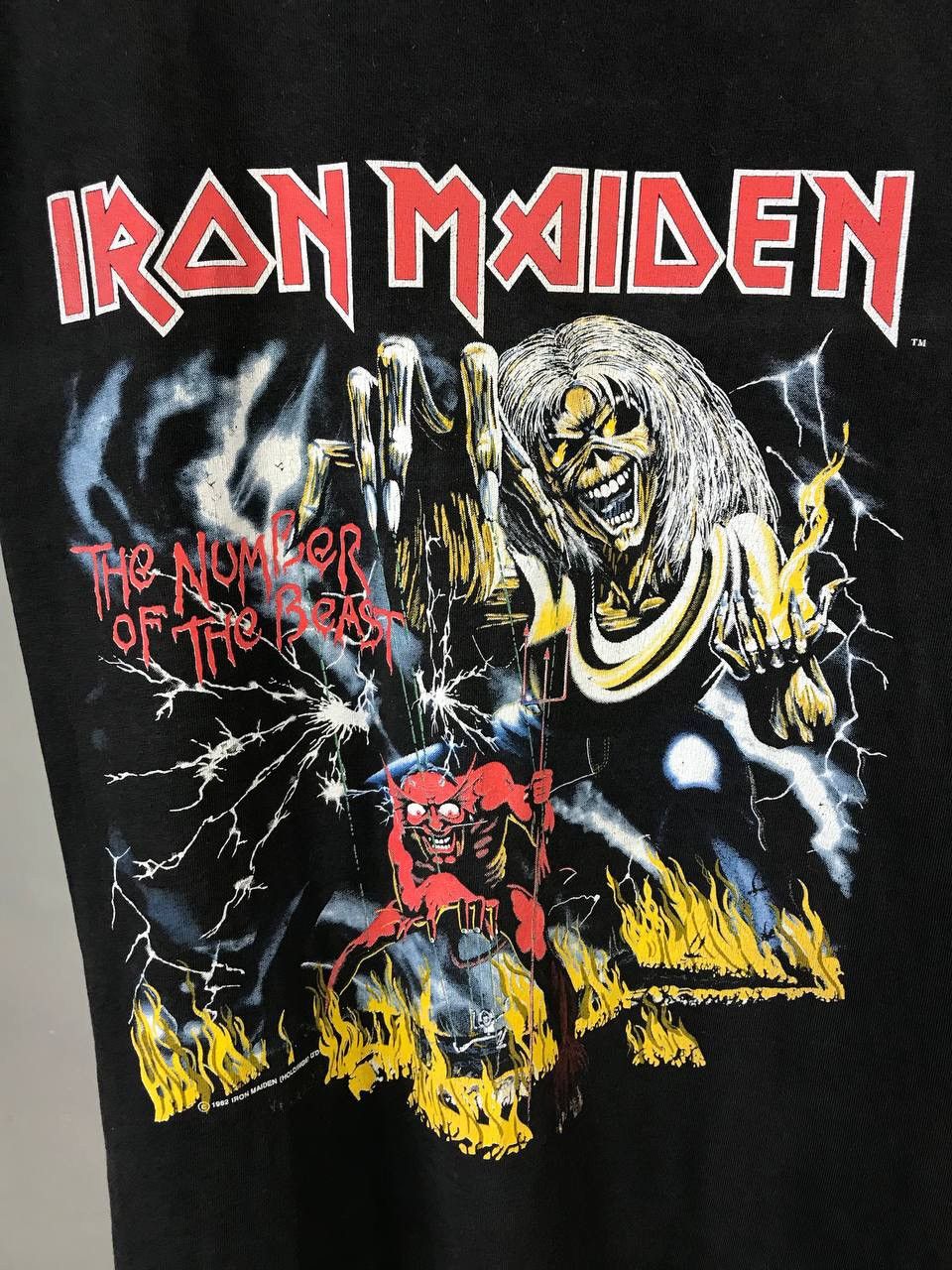 Band Tees Iron Maiden 1982 vintage rock band tee Size US L / EU 52-54 / 3 - 3 Thumbnail