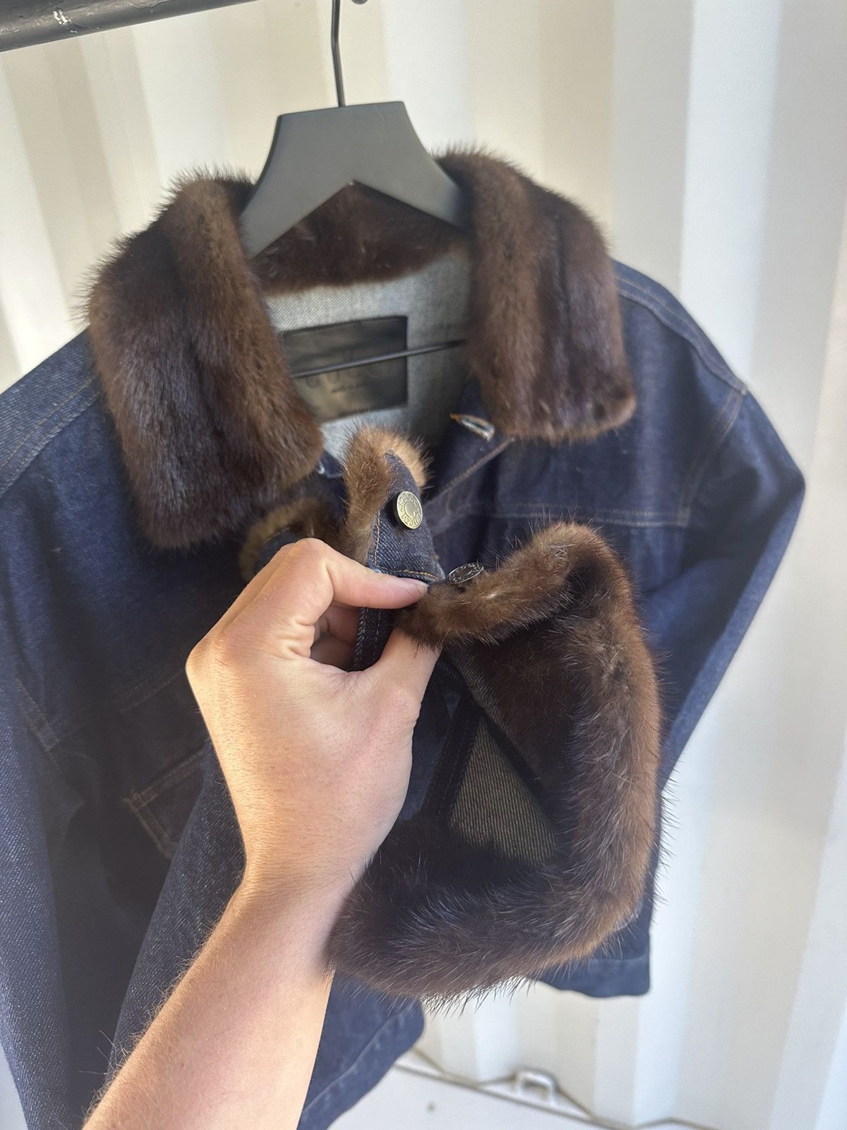 Gucci TOM FORD FOR GUCCI - Fur Collar Type 2 Denim Jacket Size US L / EU 52-54 / 3 - 3 Thumbnail