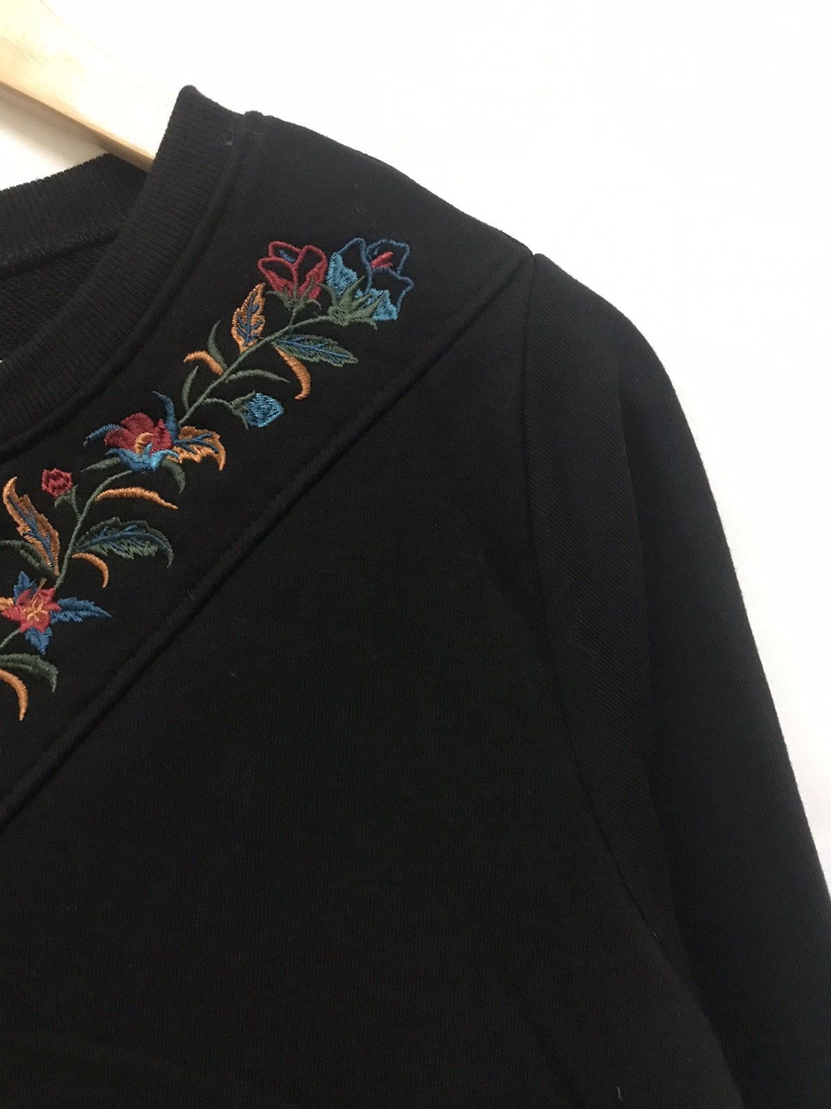 Japanese Brand Gorge Sweatshirt Flowers Nice Design Size US S / EU 44-46 / 1 - 3 Thumbnail