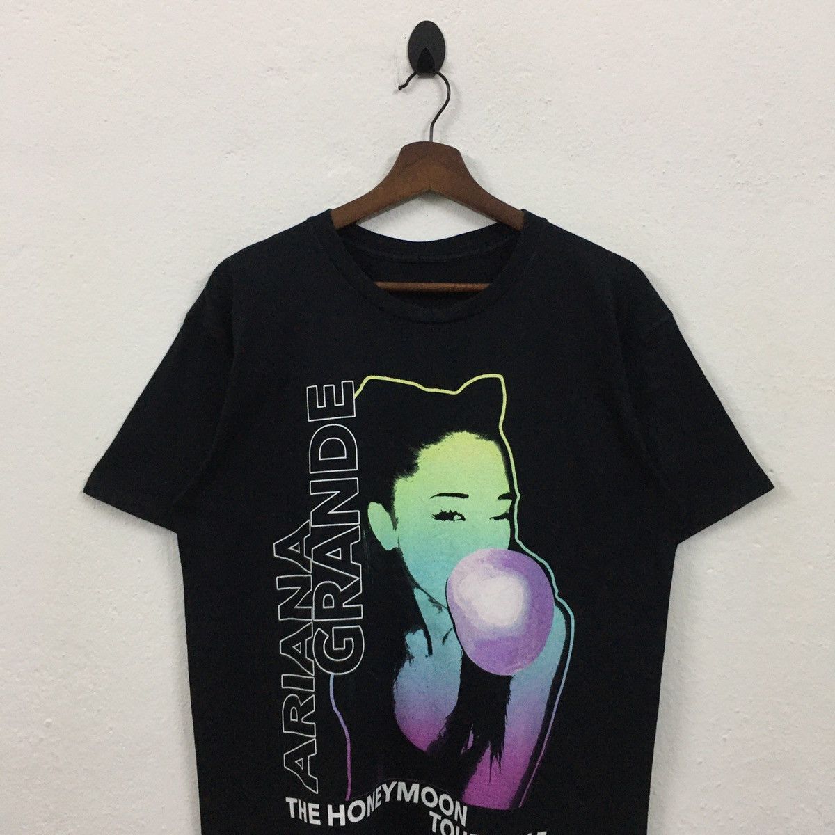 Band Tees Rare Ariana Grande American Singer Tour Tshirt Size US M / EU 48-50 / 2 - 3 Thumbnail