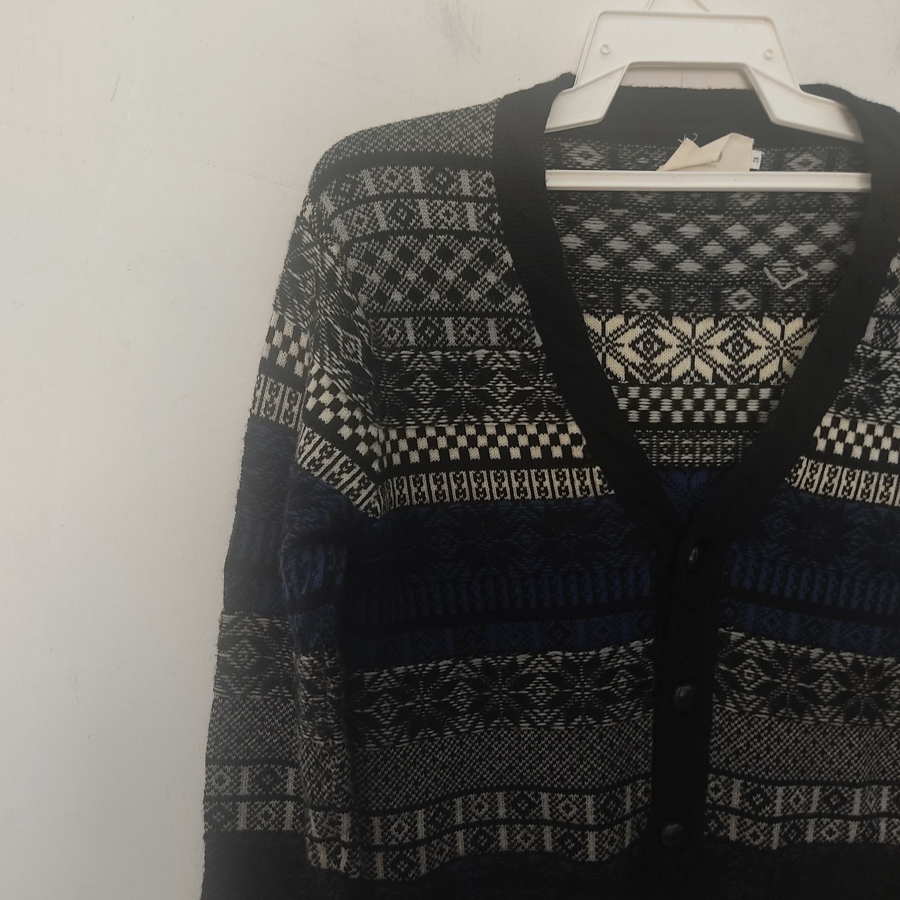 Japanese Brand × URBAN RESEARCH DOORS Urban Research Stripes Tricolor Navajo Cardigan Knitwear Size US S / EU 44-46 / 1 - 2 Thumbnail