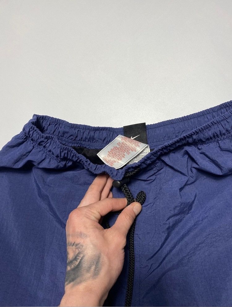 Vintage Vintage 90s Nike ACG nylon drill swoosh shorts size L Size US 34 / EU 50 - 4 Thumbnail