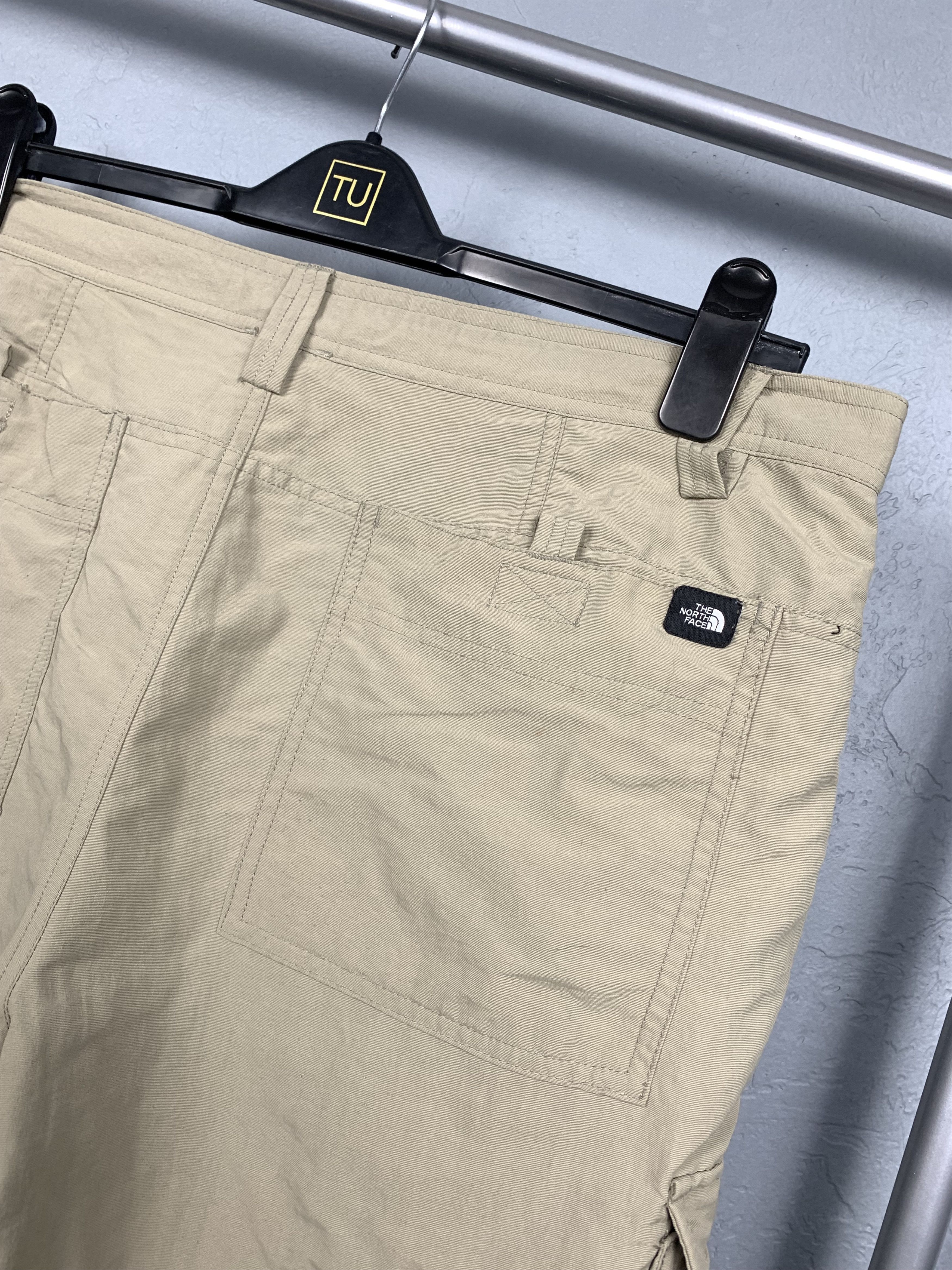 The North Face The North Face Vintage Mens Cargo Outdoor Shorts TNF Size US 38 / EU 54 - 8 Thumbnail