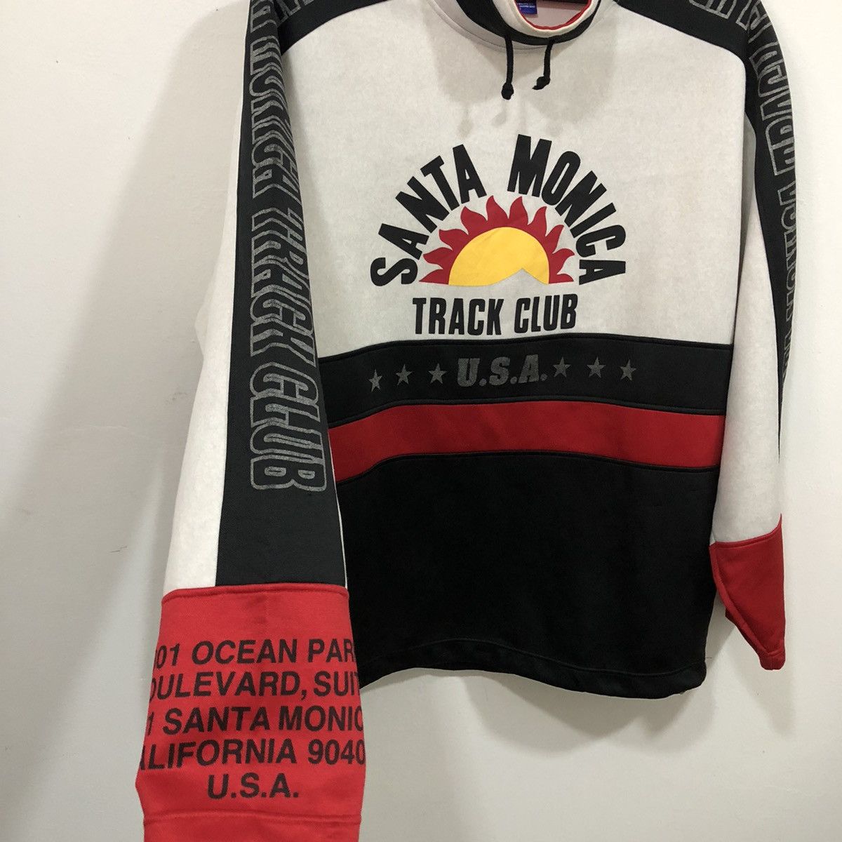 Vintage Vintage Santa Monica Big Logo Sweatshirt Size US L / EU 52-54 / 3 - 12 Thumbnail