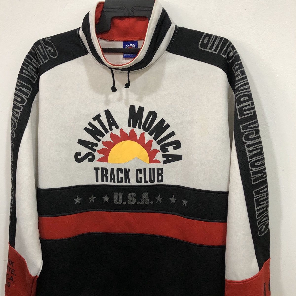 Vintage Vintage Santa Monica Big Logo Sweatshirt Size US L / EU 52-54 / 3 - 13 Thumbnail