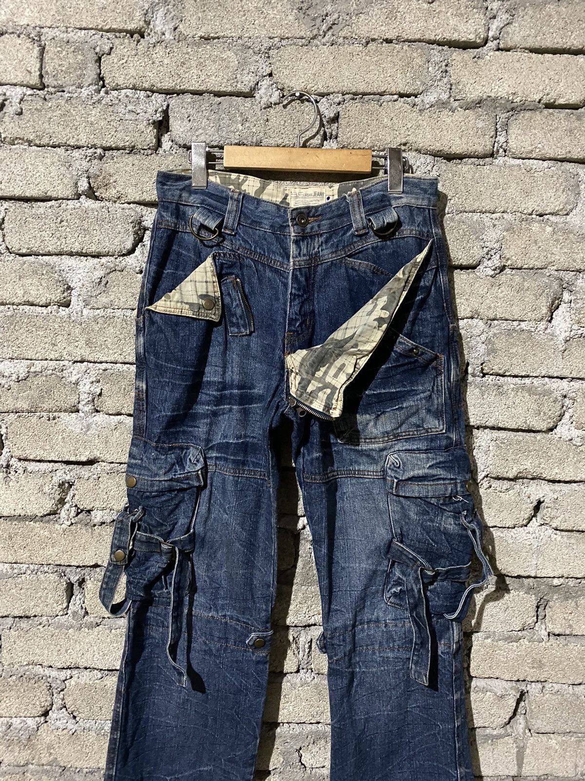 Japanese Brand 🔥SALE🔥COMBAT TACTICAL BONDAGE STYLE JEANS Size US 30 / EU 46 - 4 Thumbnail