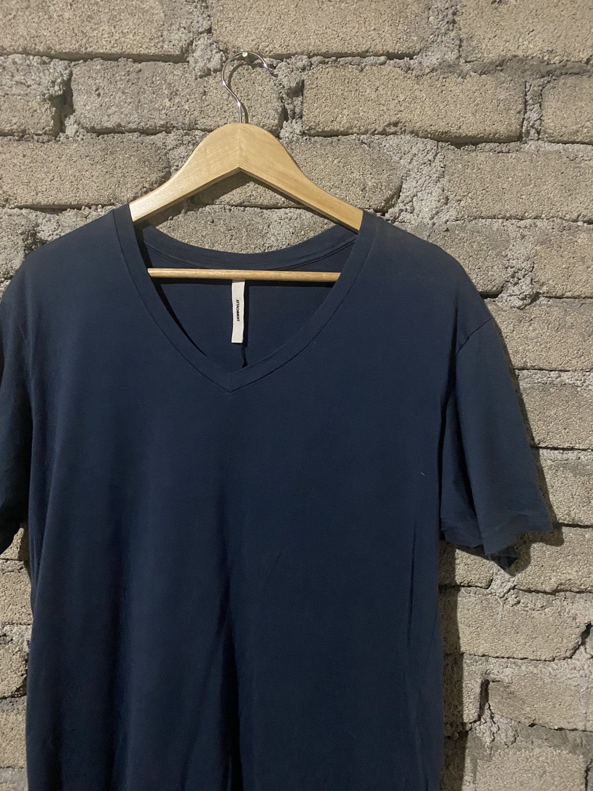 Attachment × Japanese Brand × Kazuyuki Kumagai Attachment 🔥SALE🔥ATTACHMENT VNECK SHIRTS MADE IN JAPAN Size US L / EU 52-54 / 3 - 4 Thumbnail
