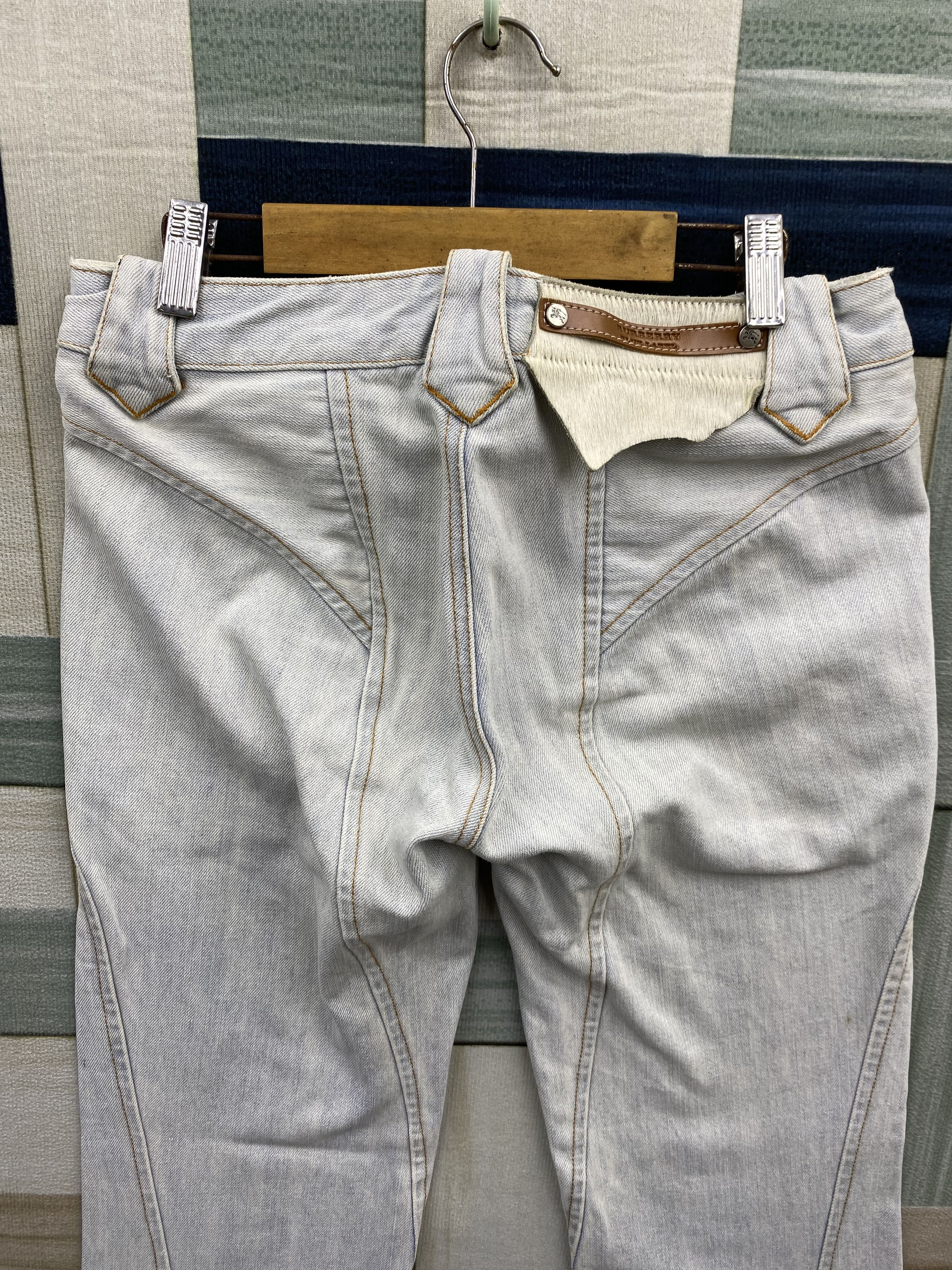 Burberry Burberry Light Wash Flare Jean Size 29" - 4 Thumbnail