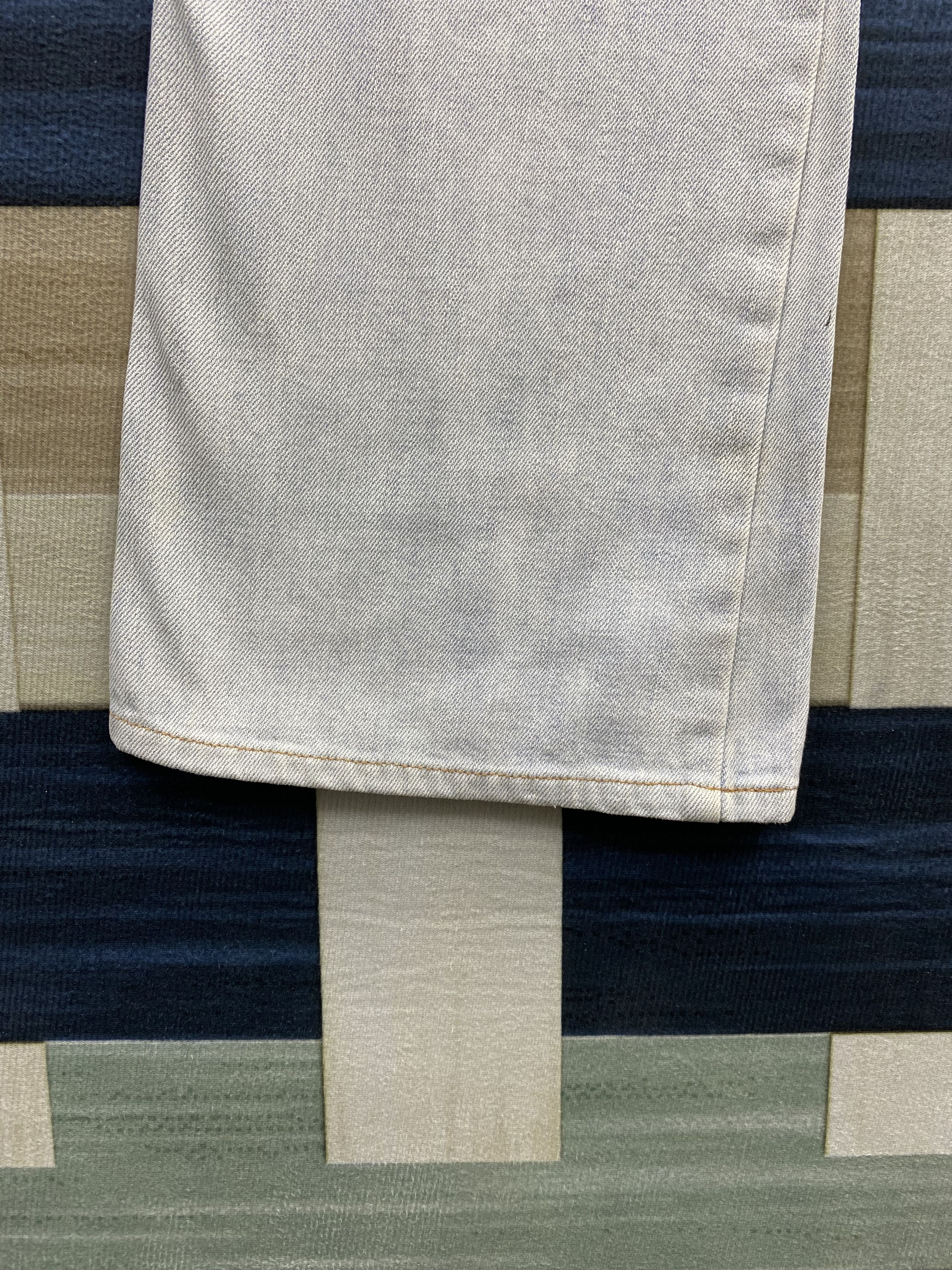 Burberry Burberry Light Wash Flare Jean Size 29" - 9 Thumbnail