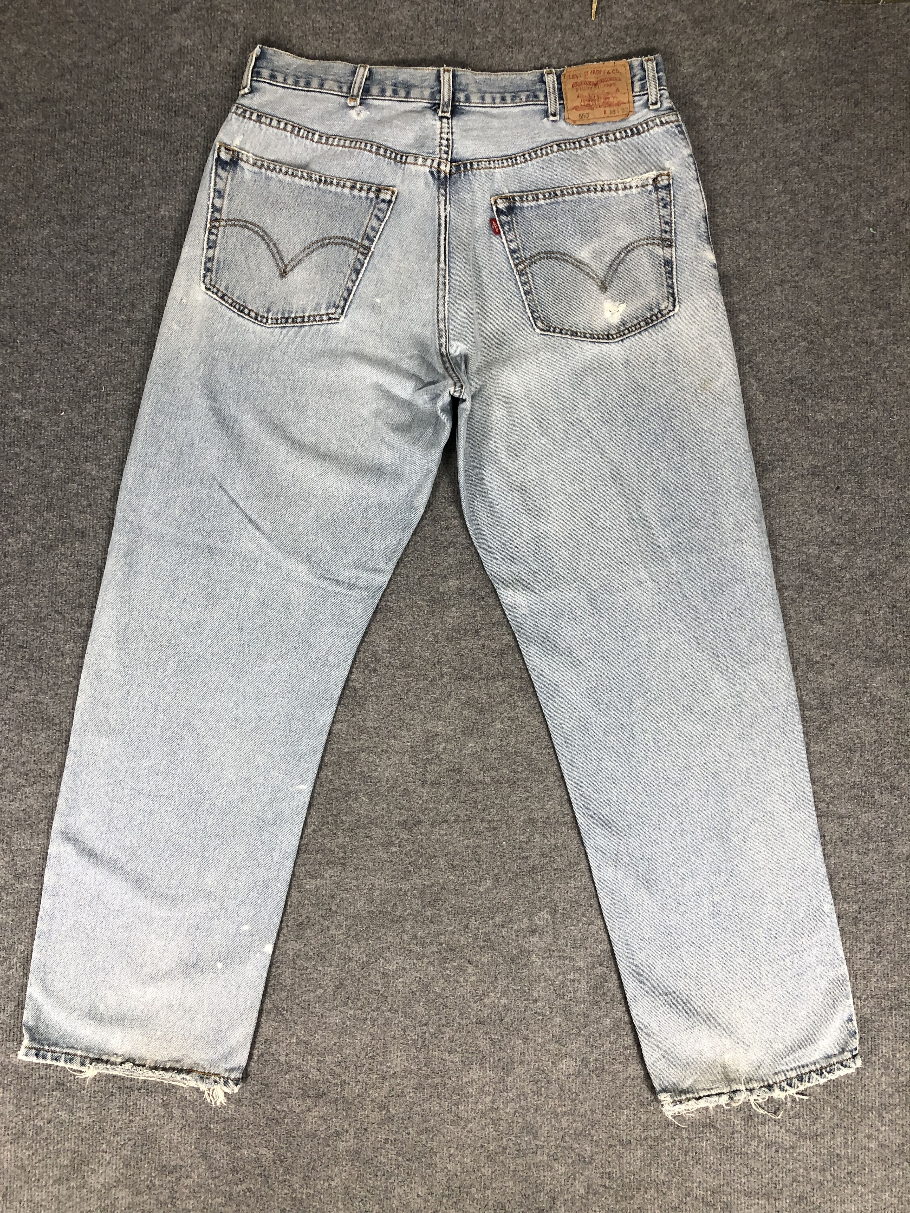Levi's Vintage Y2k Levi's 550 Relaxed Fit Distress Denim Jean Size US 36 / EU 52 - 2 Thumbnail