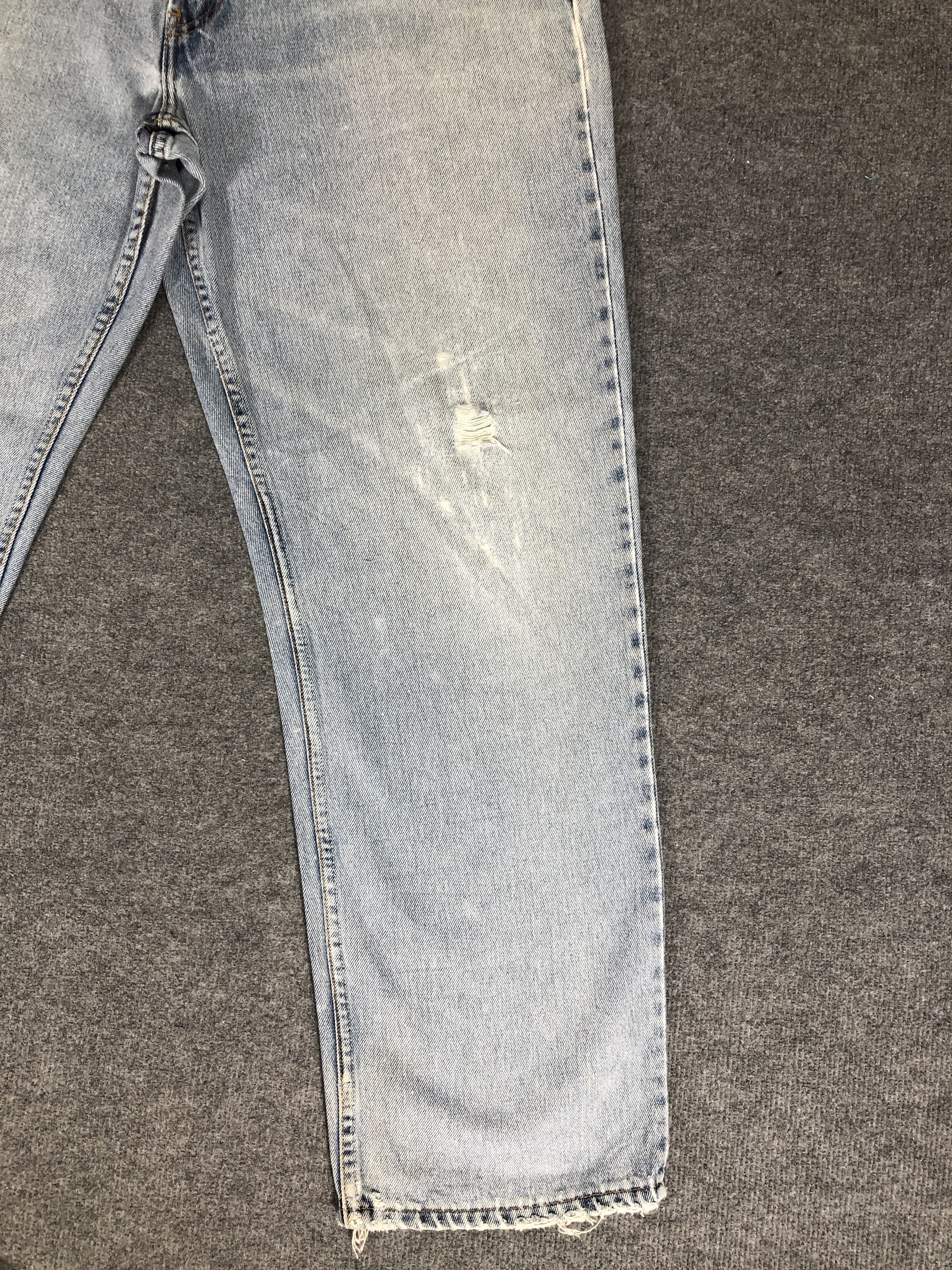 Levi's Vintage Y2k Levi's 550 Relaxed Fit Distress Denim Jean Size US 36 / EU 52 - 7 Thumbnail