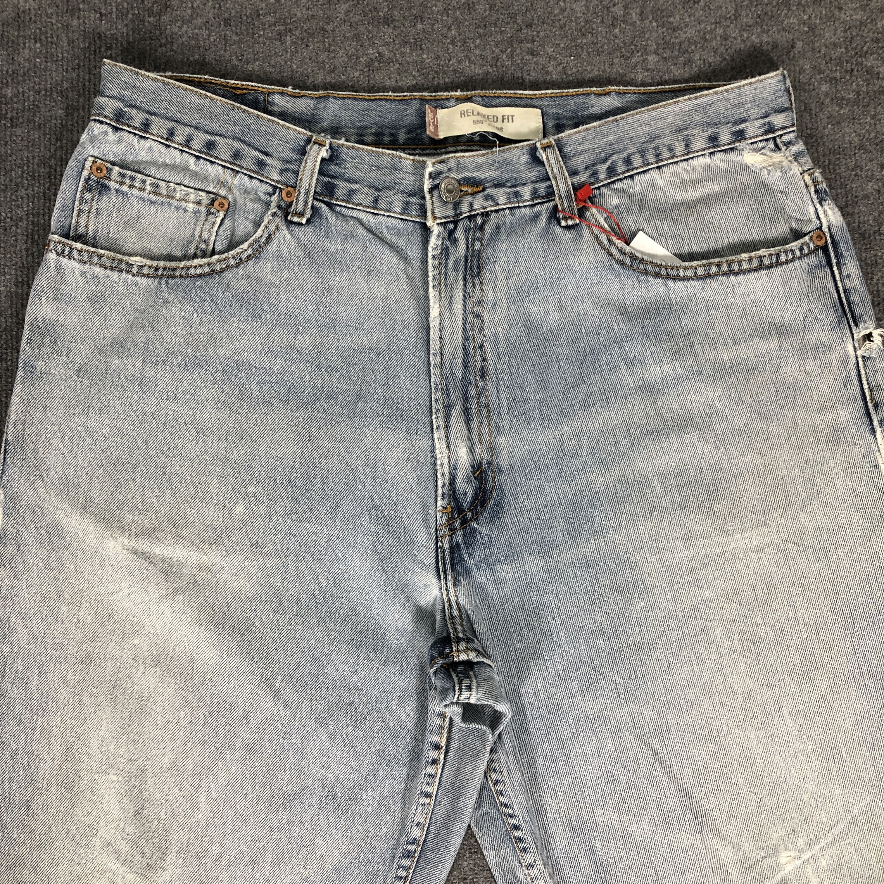 Levi's Vintage Y2k Levi's 550 Relaxed Fit Distress Denim Jean Size US 36 / EU 52 - 3 Thumbnail