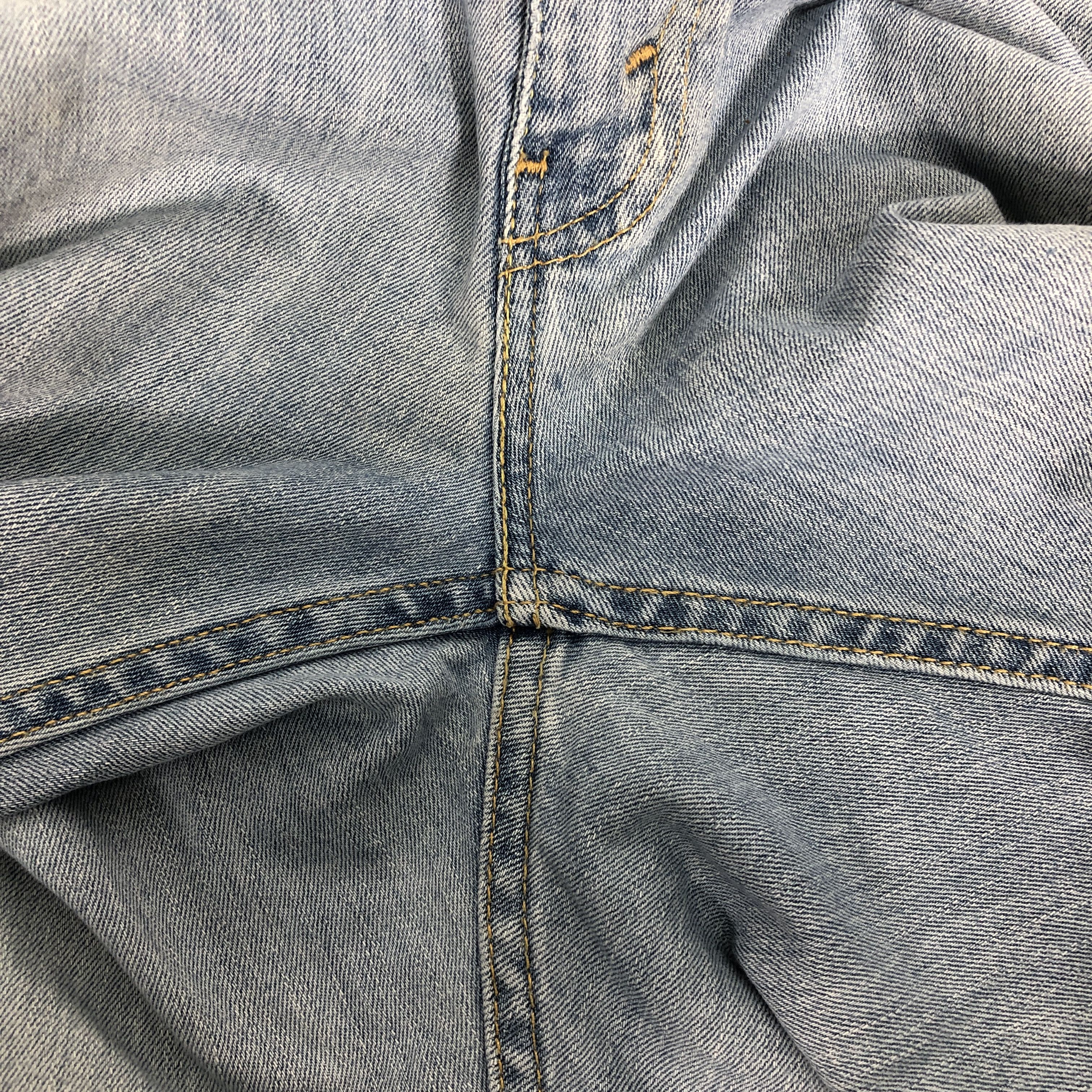 Levi's Vintage Y2k Levi's 505 Faded Blue Denim Jean Size US 37 - 12 Thumbnail