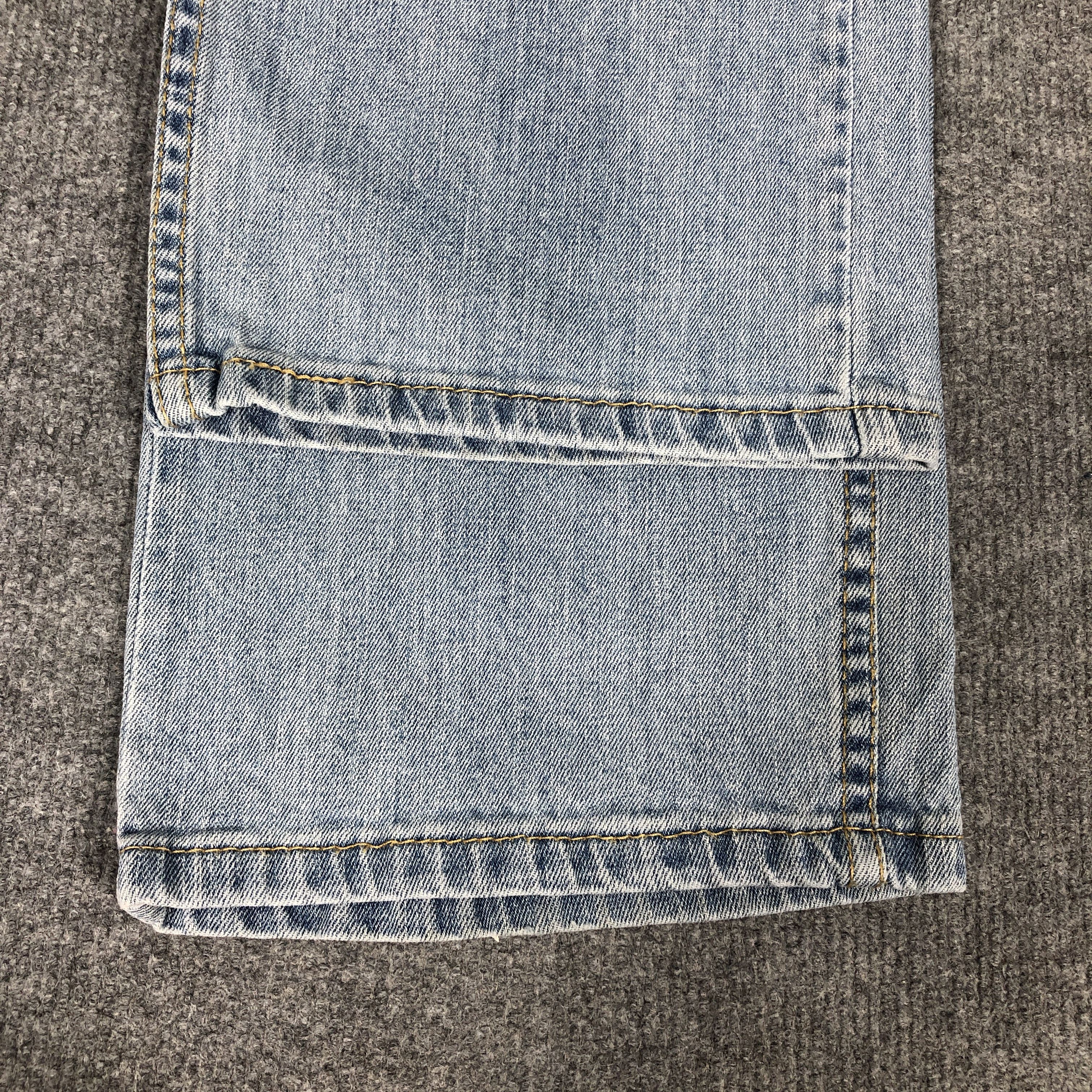 Levi's Vintage Y2k Levi's 505 Faded Blue Denim Jean Size US 37 - 13 Thumbnail